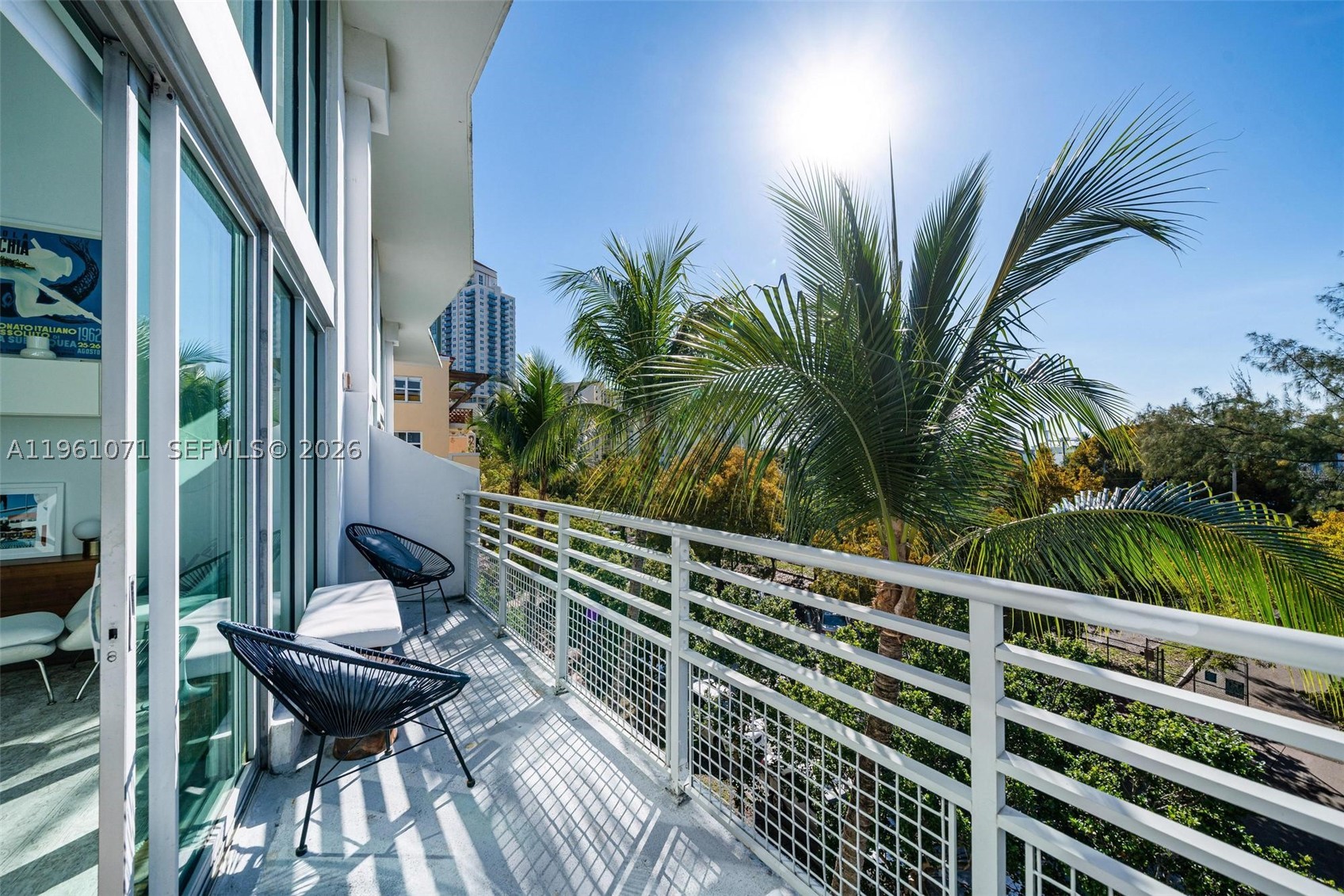 ABSOLUT CONDO - Residential