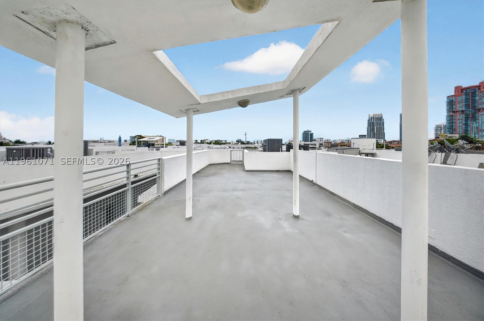 ABSOLUT CONDO - Residential