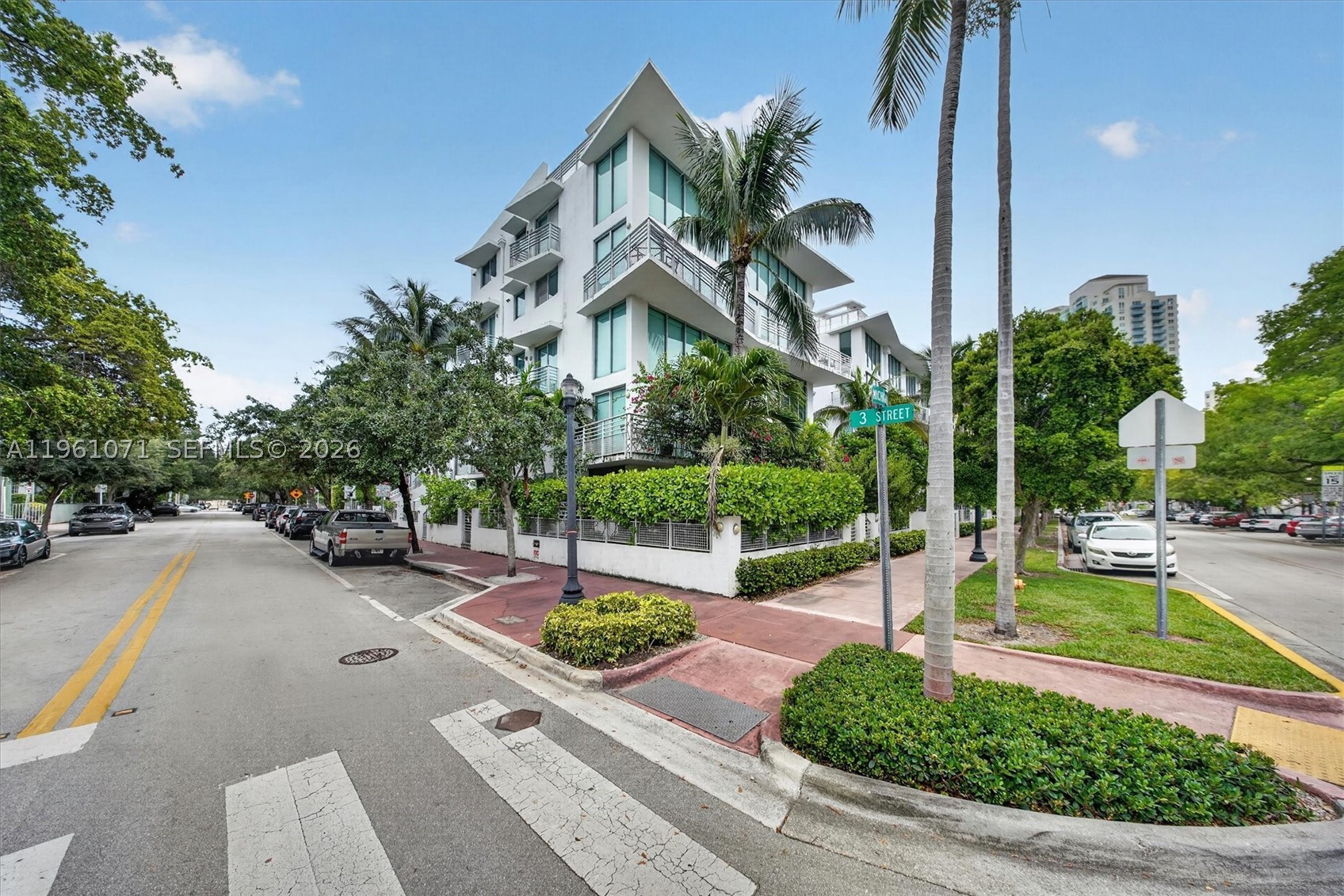 ABSOLUT CONDO - Residential