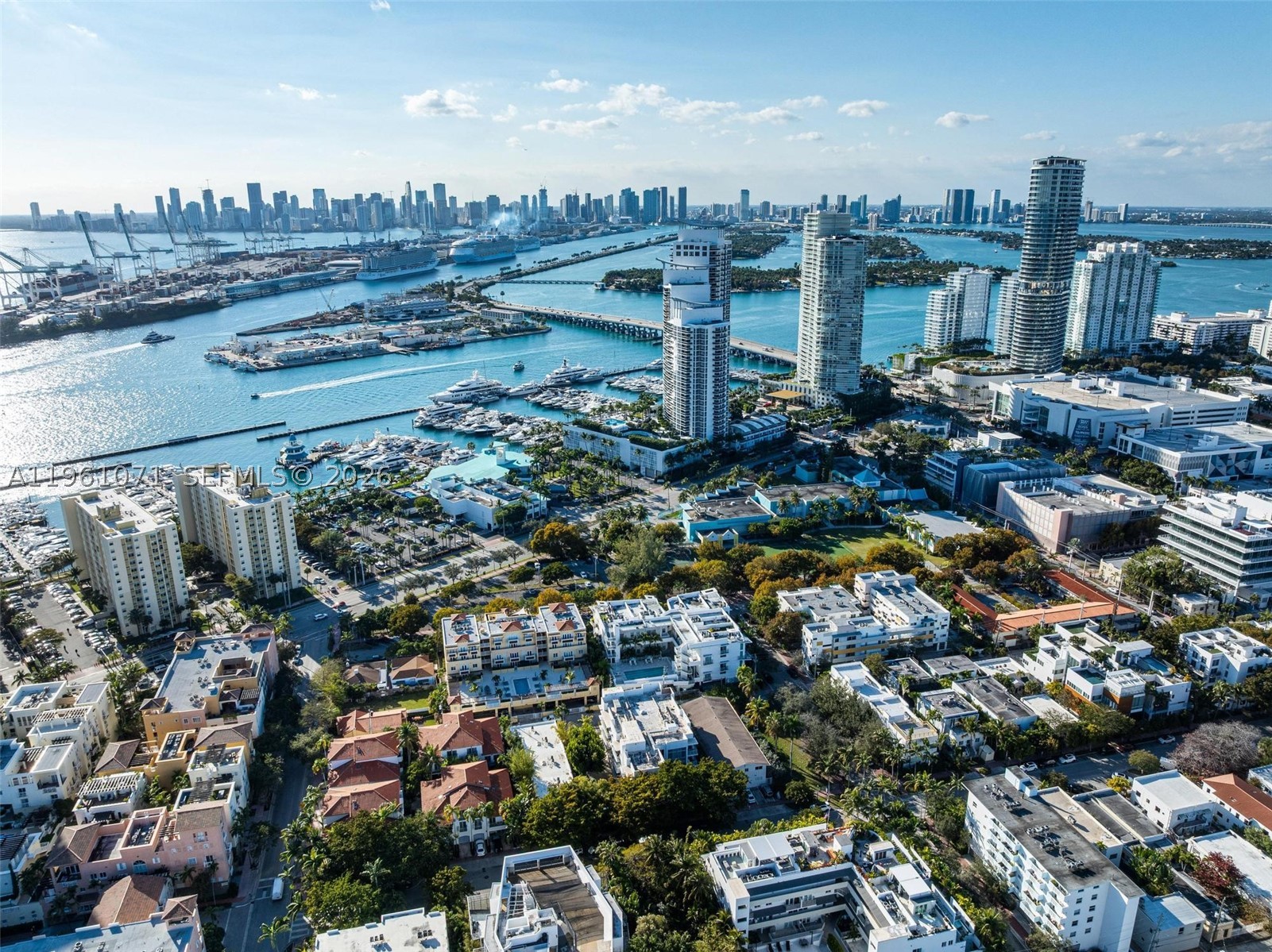ABSOLUT CONDO - Residential