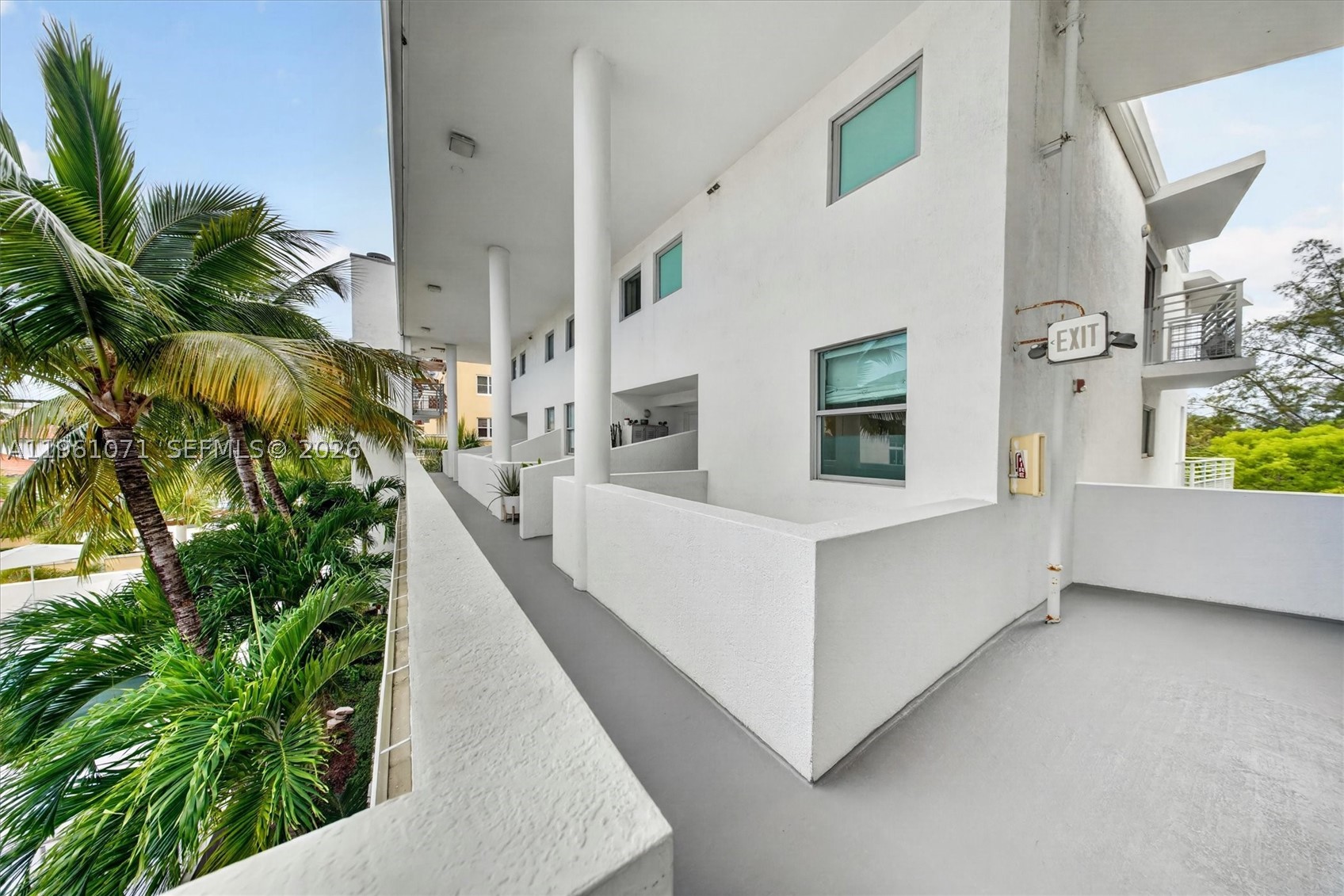 ABSOLUT CONDO - Residential