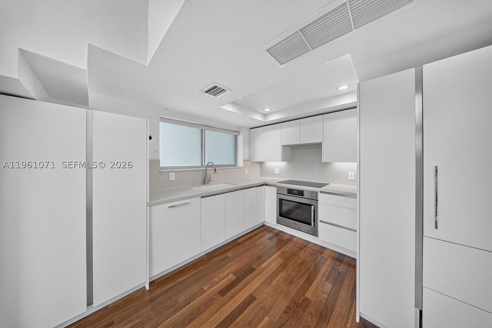 ABSOLUT CONDO - Residential
