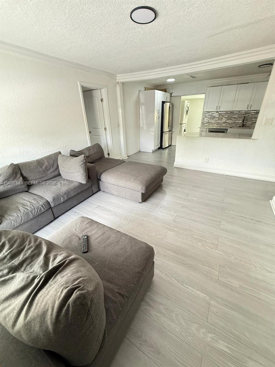 PLAYLAND ISLES - Residential