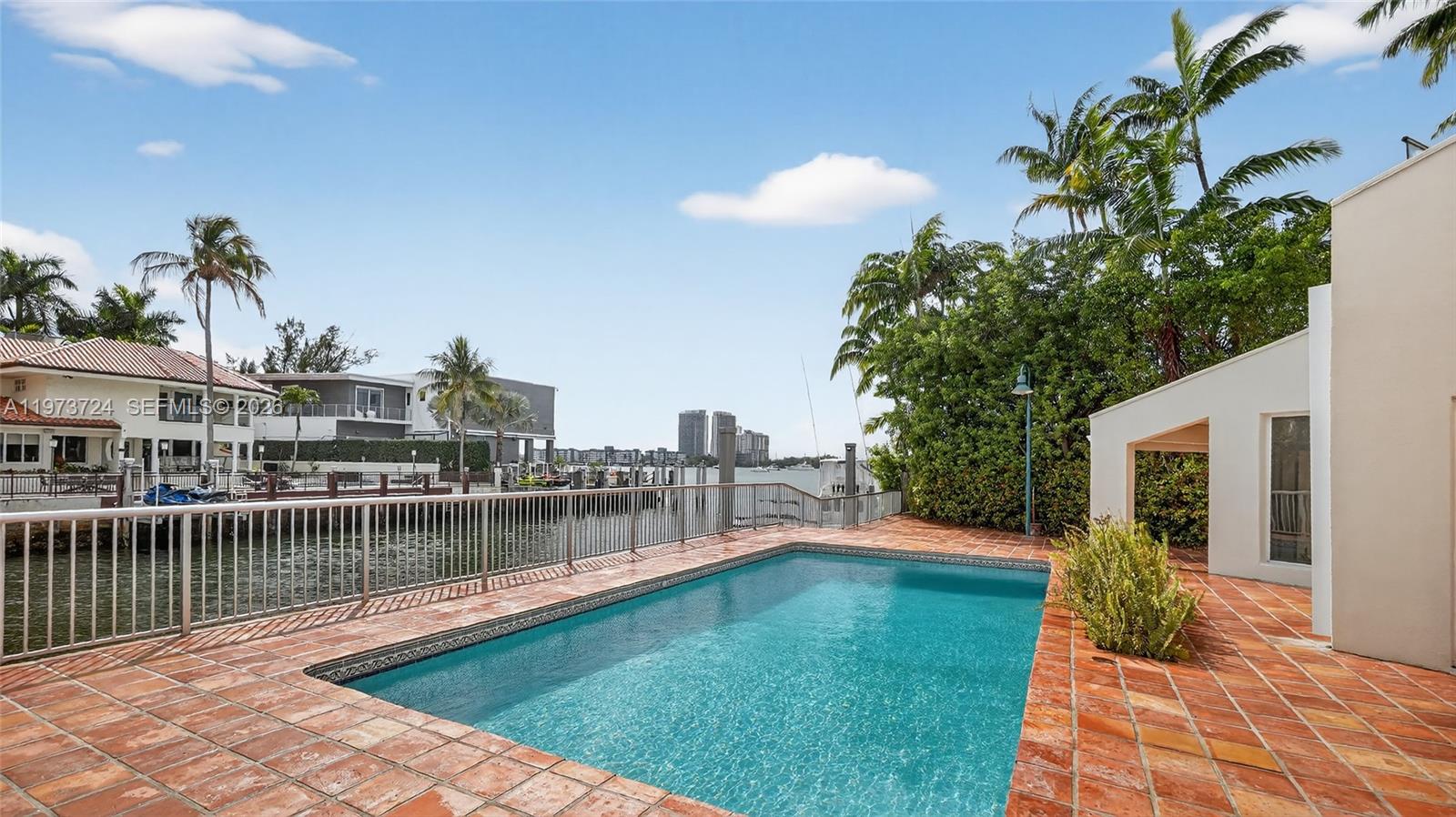 EASTERN SHORES 1ST ADDN - Residential
