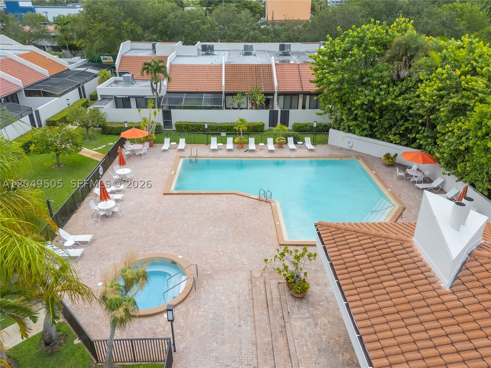 DADELAND WALK - Residential Lease