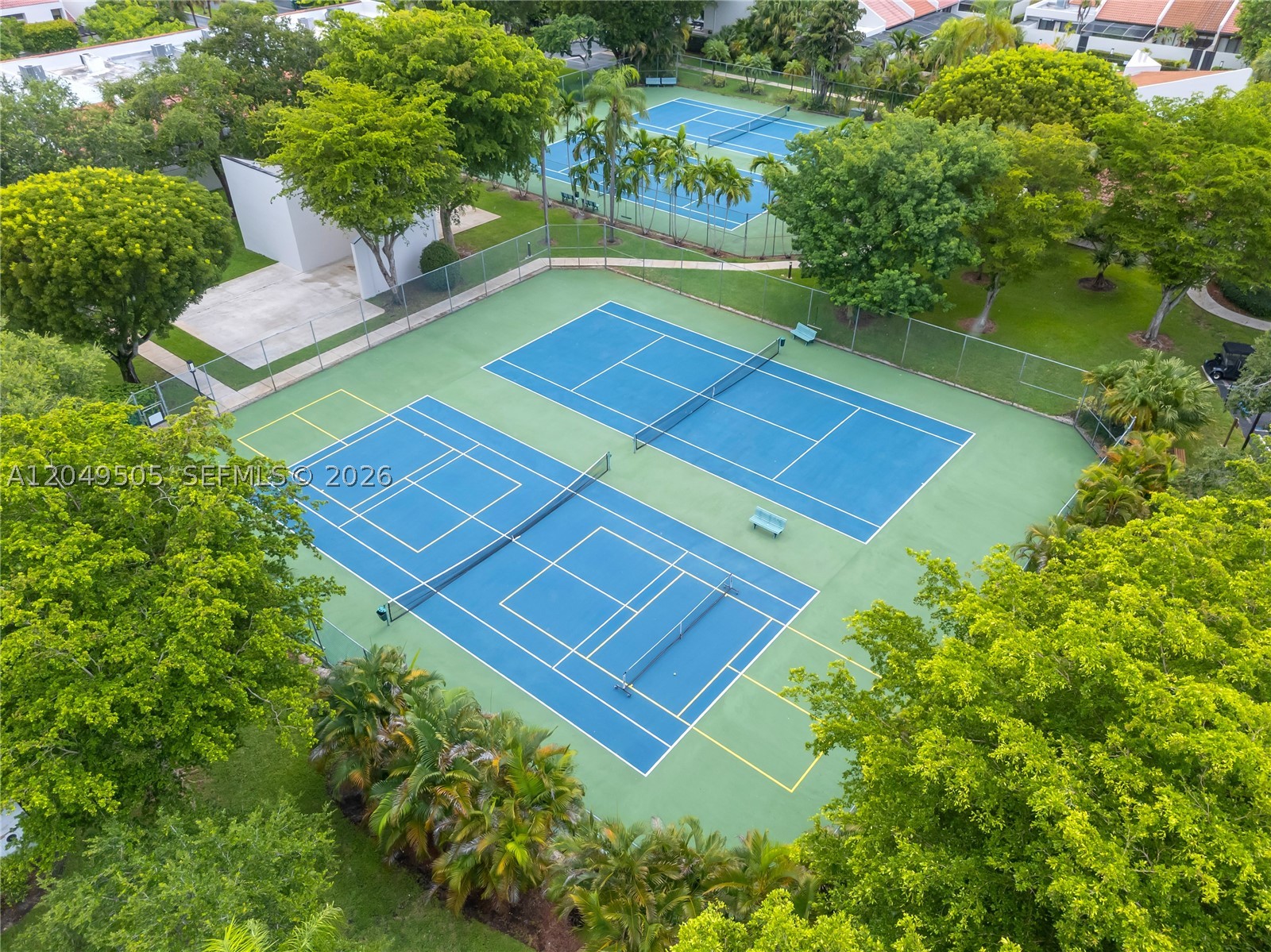 DADELAND WALK - Residential Lease