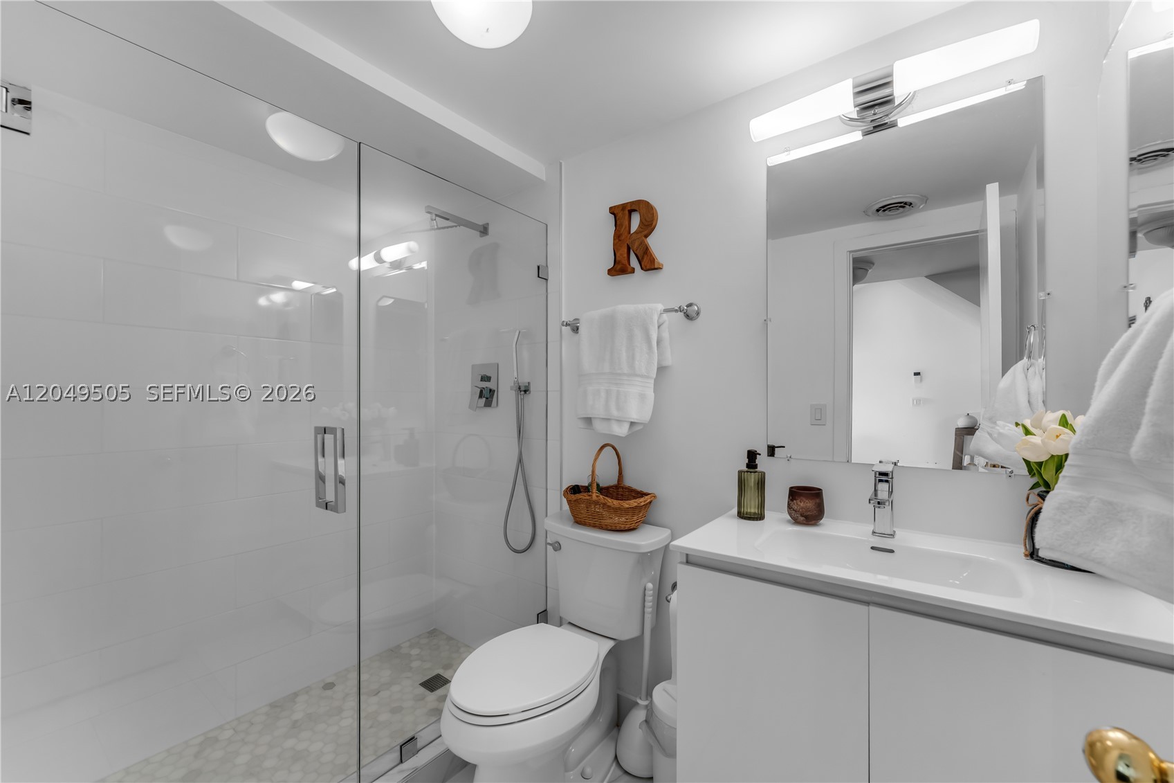 DADELAND WALK - Residential Lease