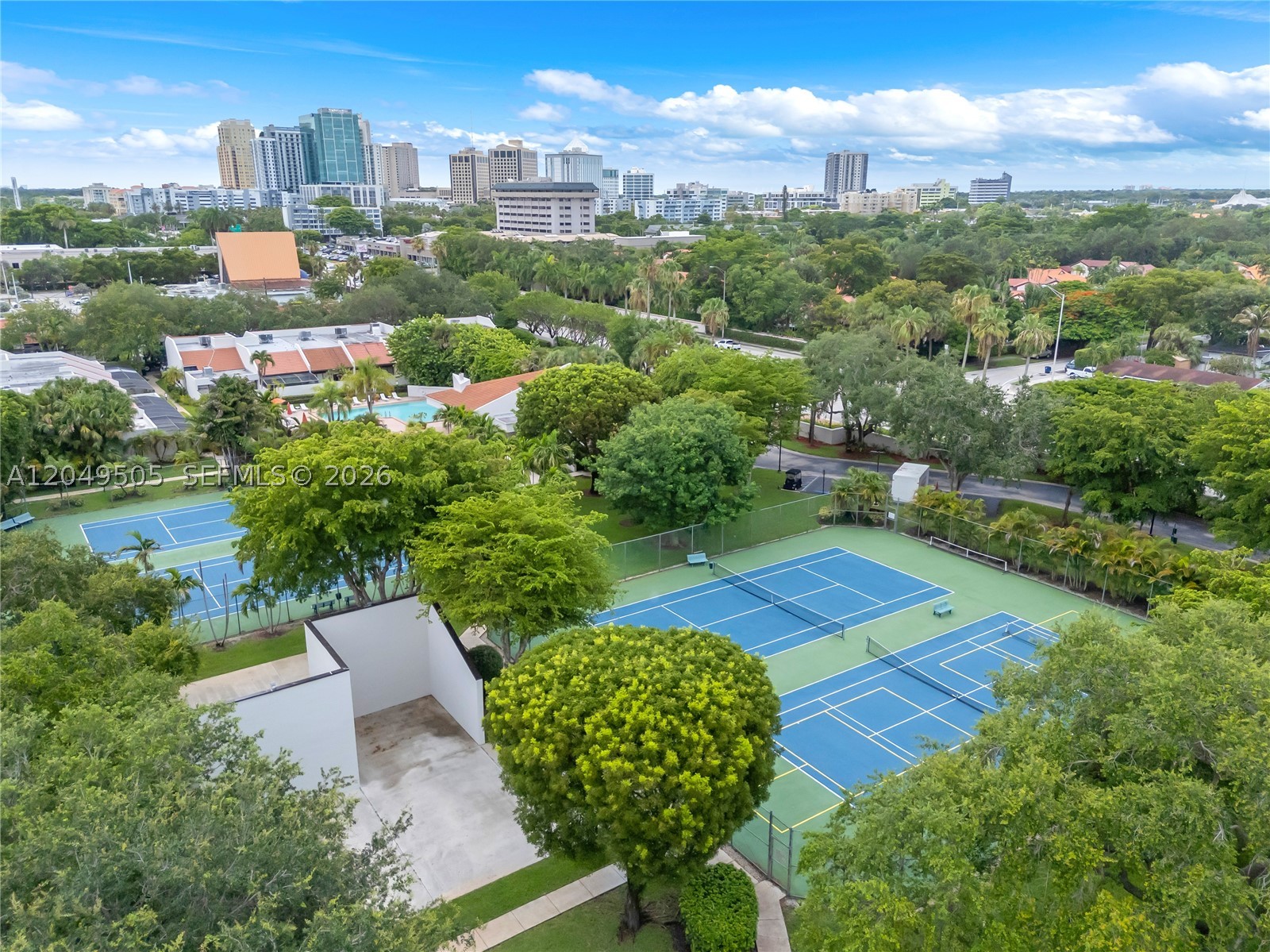 DADELAND WALK - Residential Lease