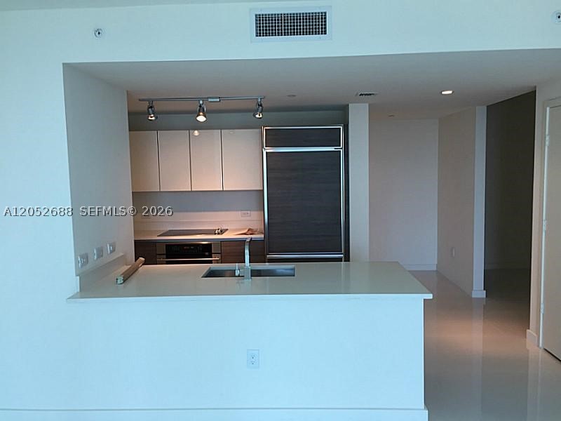 MILLECENTO - Residential Lease