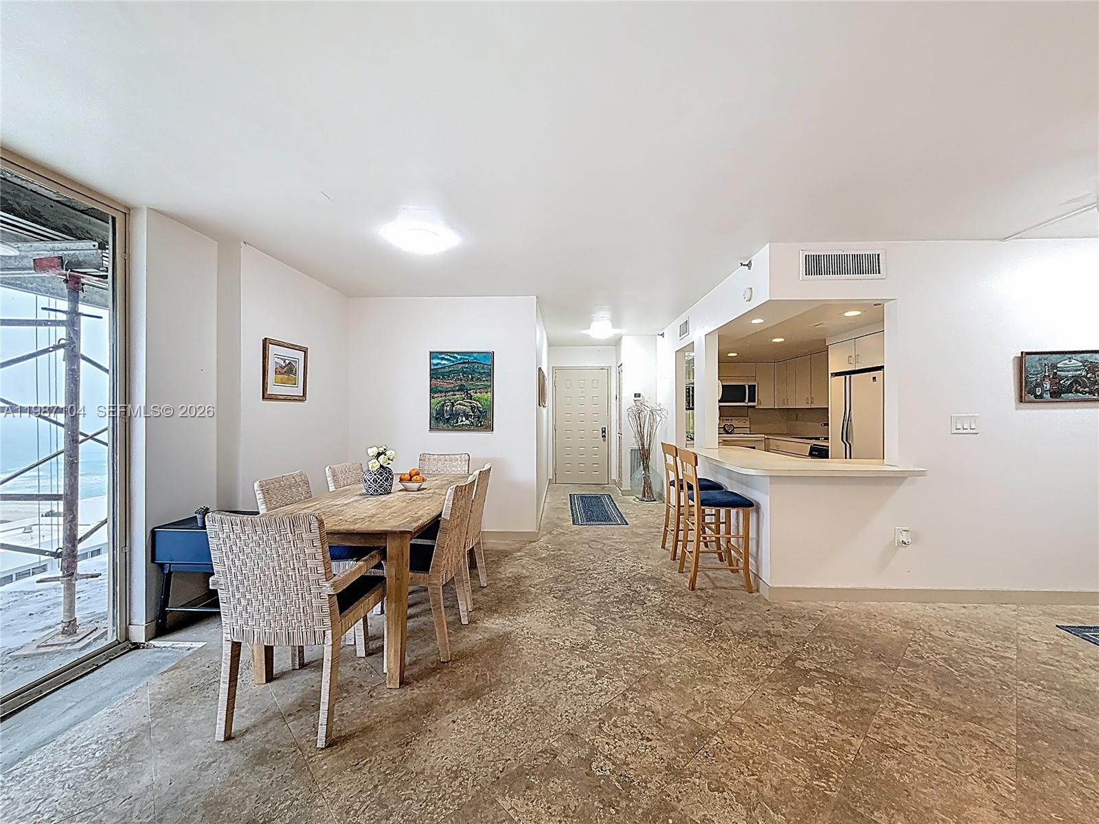 LE TRIANON CONDO - Residential
