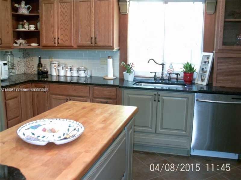 Redland Vintage home 1 ac - Residential