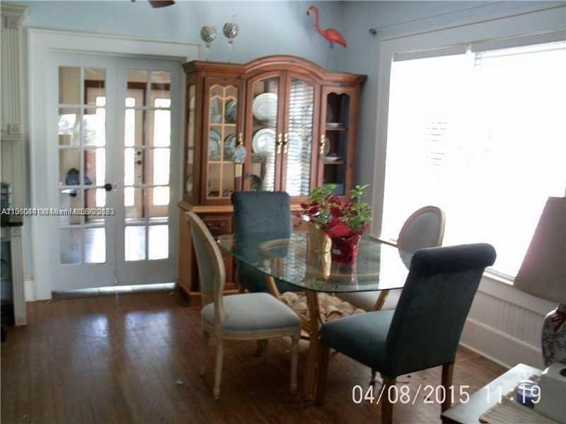 Redland Vintage home 1 ac - Residential