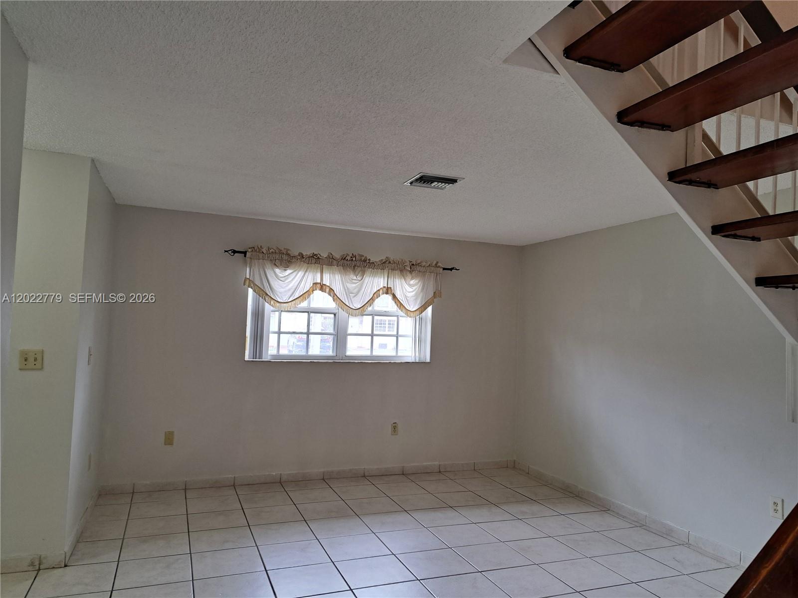 TERRA LAKE VILLAS CONDO - Residential Lease