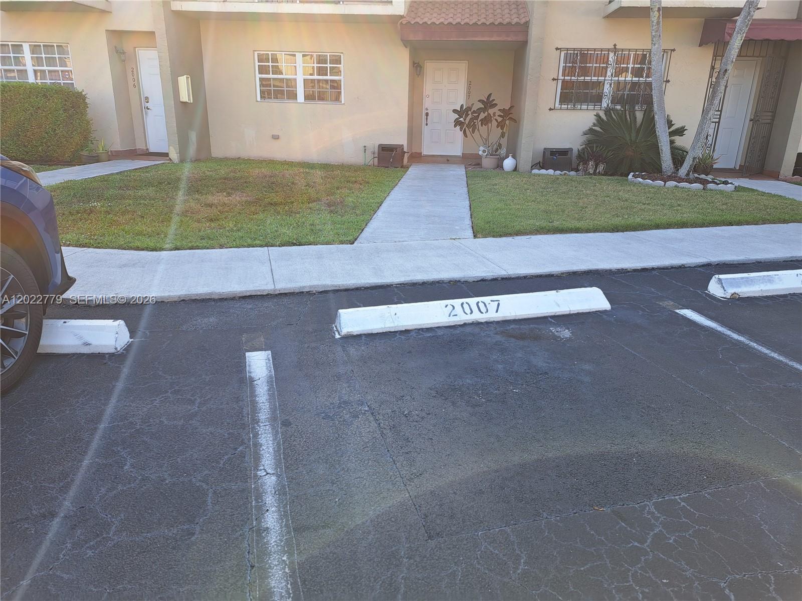 TERRA LAKE VILLAS CONDO - Residential Lease