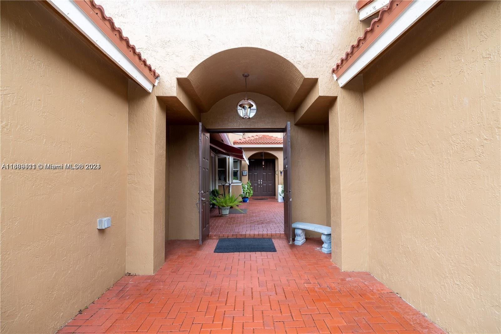 SAPPHIRE POINTE - DIAMOND - Residential Lease