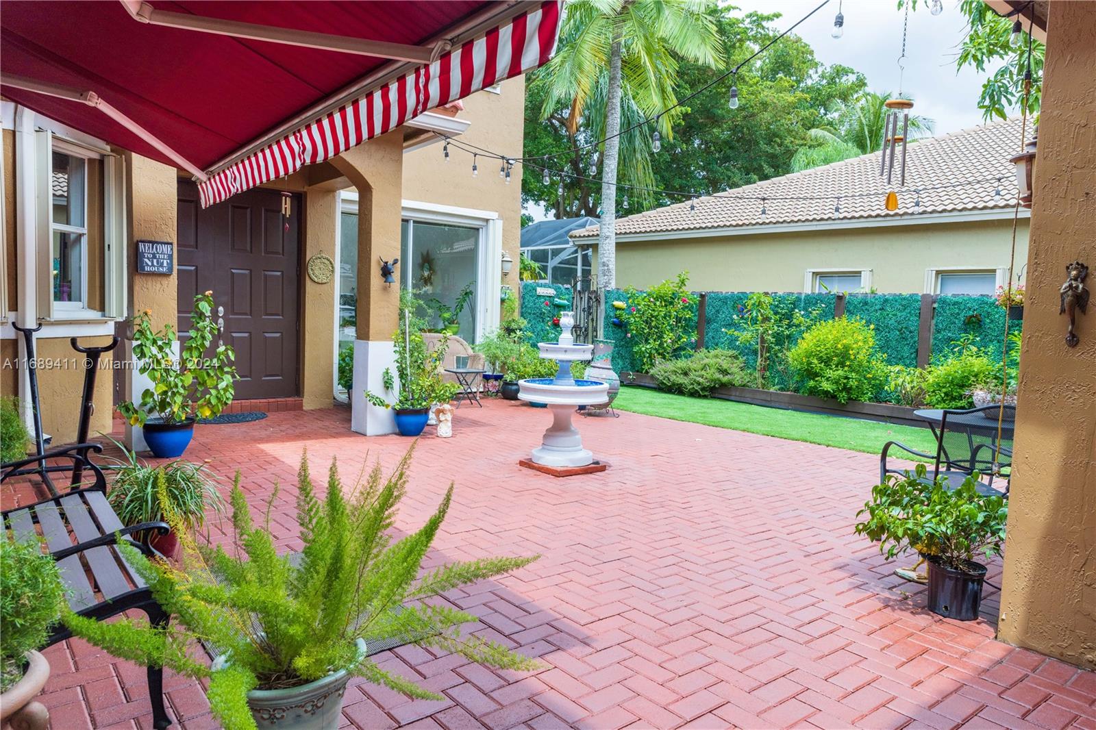 SAPPHIRE POINTE - DIAMOND - Residential Lease
