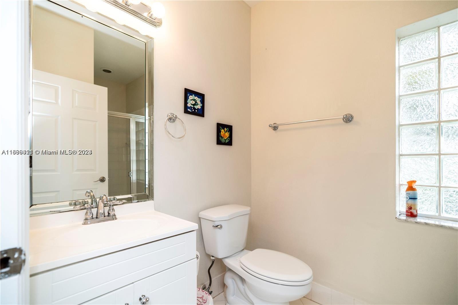 SAPPHIRE POINTE - DIAMOND - Residential Lease
