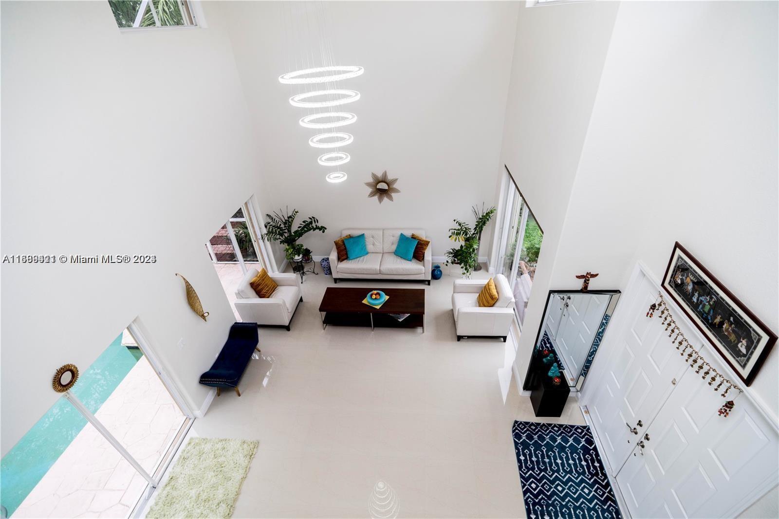 SAPPHIRE POINTE - DIAMOND - Residential Lease