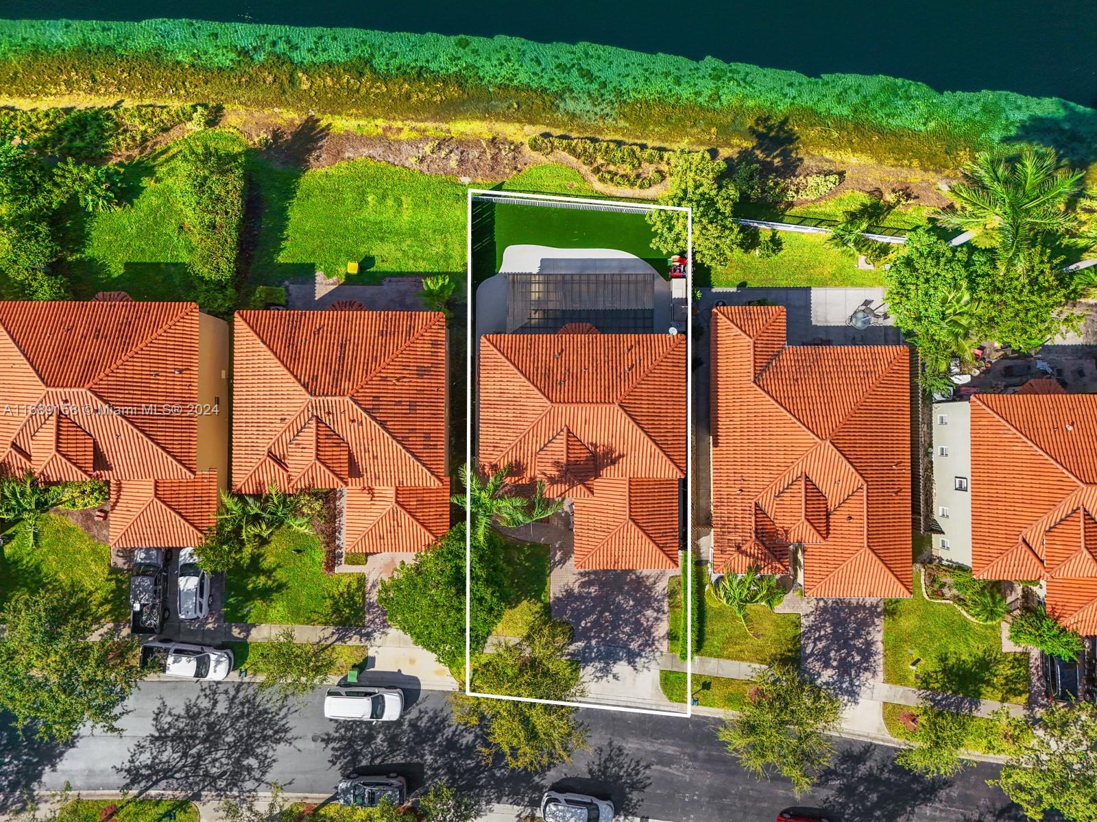 SONARA AT MALIBU BAY - Residential