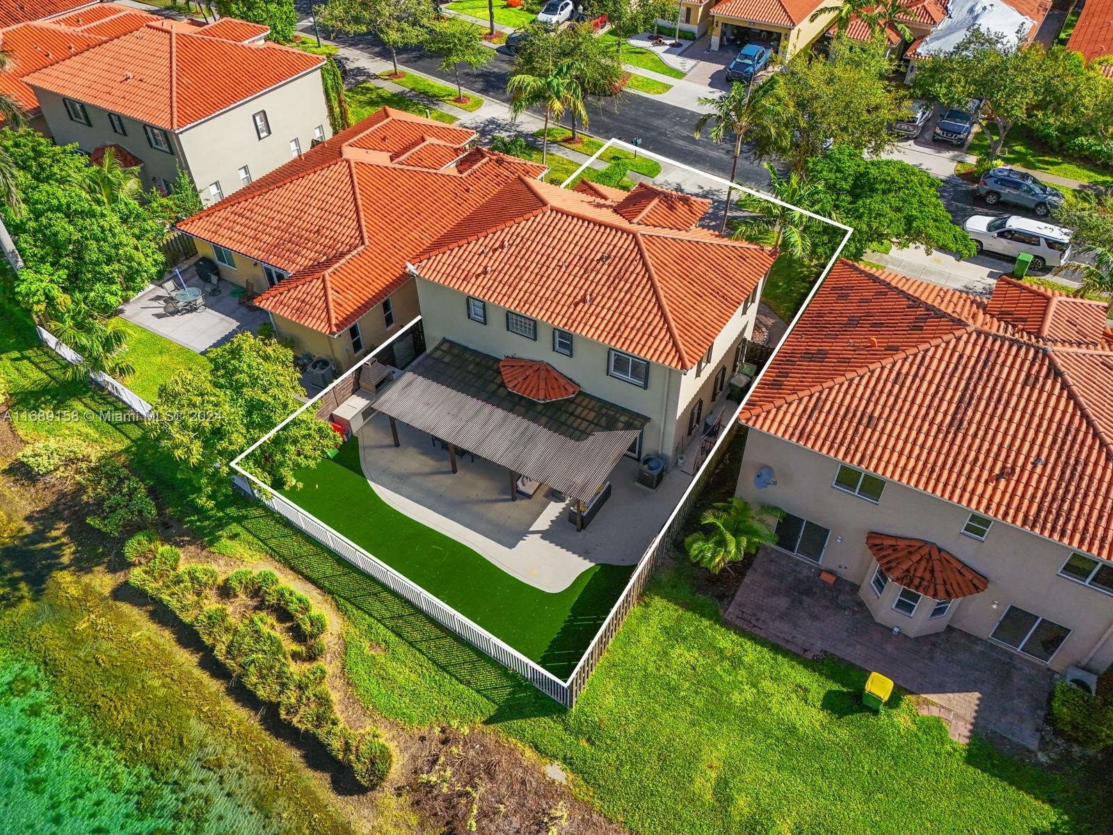 SONARA AT MALIBU BAY - Residential