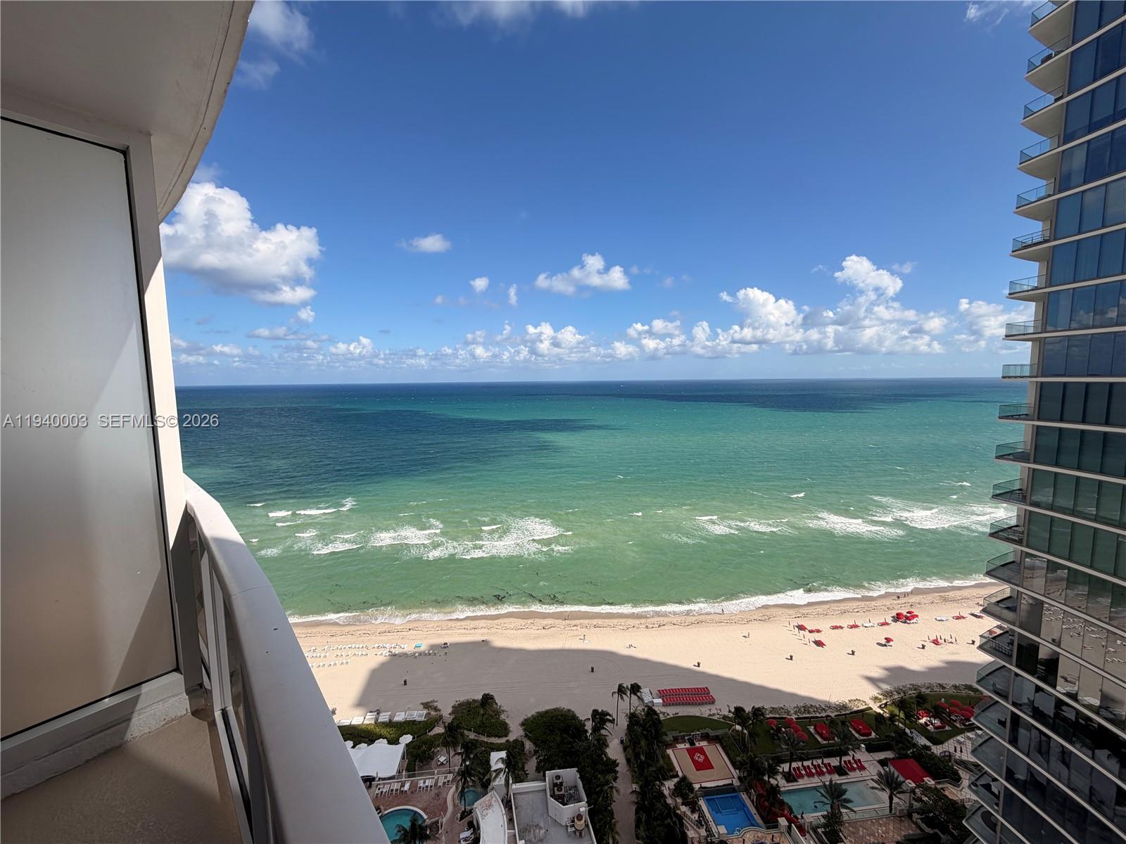 TRUMP INTERNATIONAL SONES - Residential