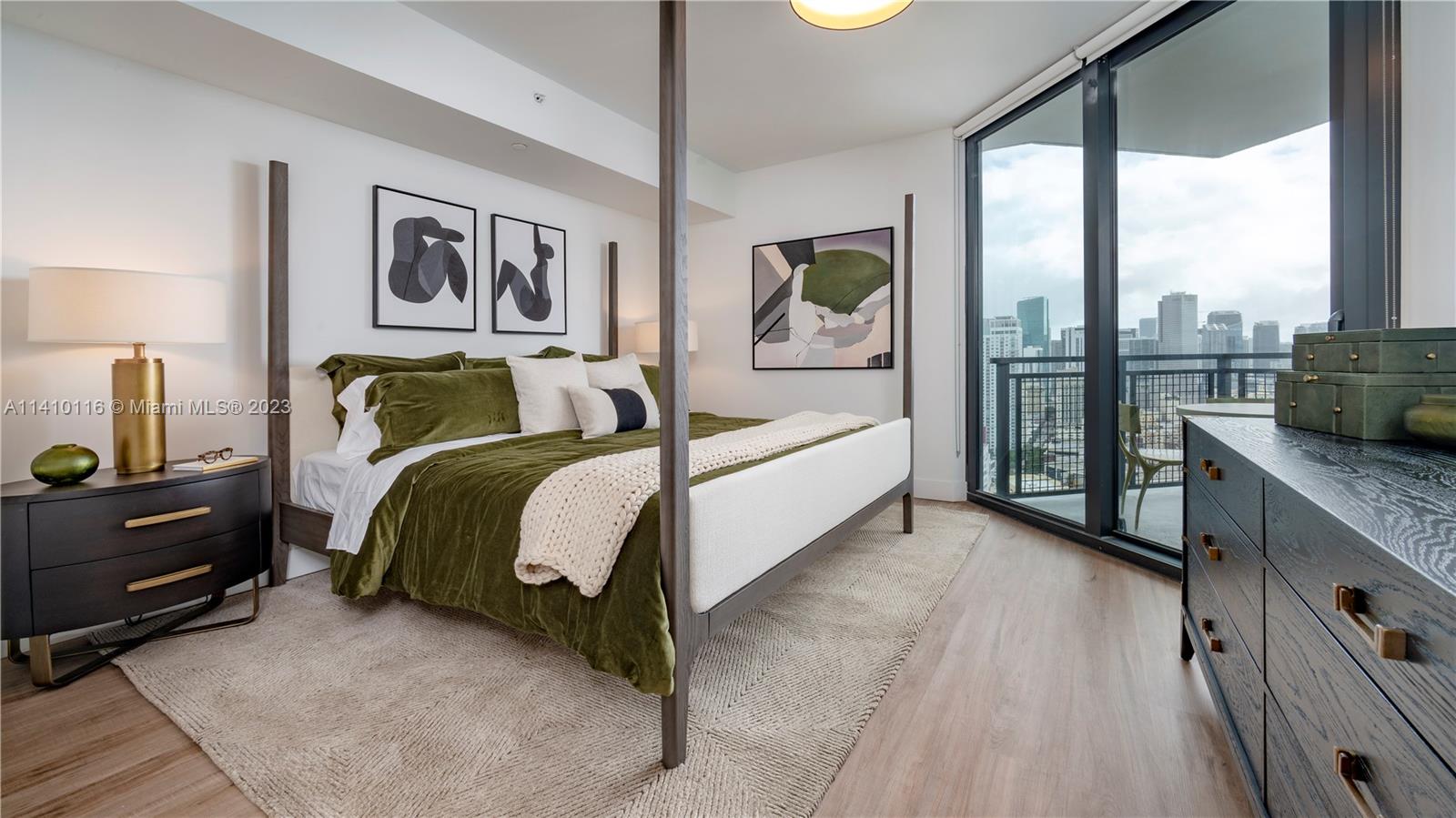 MIAMI WORLDCENTER - Residential Lease
