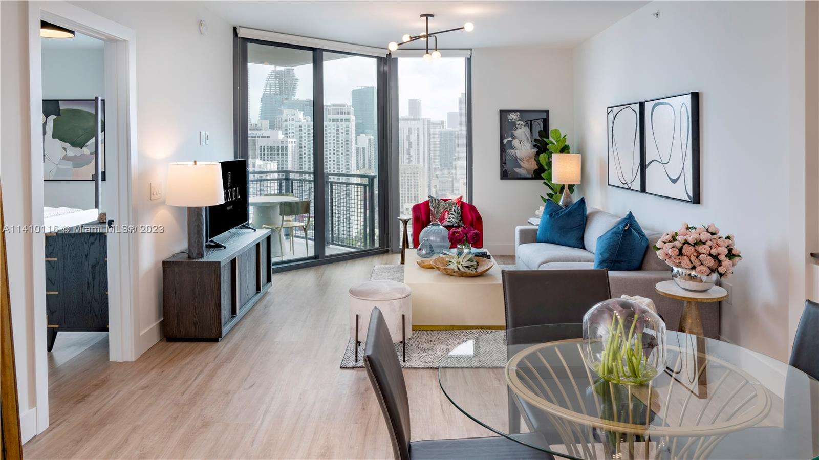 MIAMI WORLDCENTER - Residential Lease