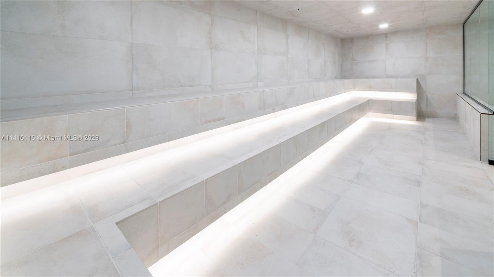 MIAMI WORLDCENTER - Residential Lease