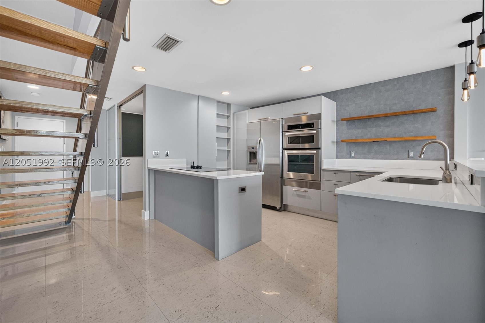 ARTECH RESIDENCES AT AVEN - Residential