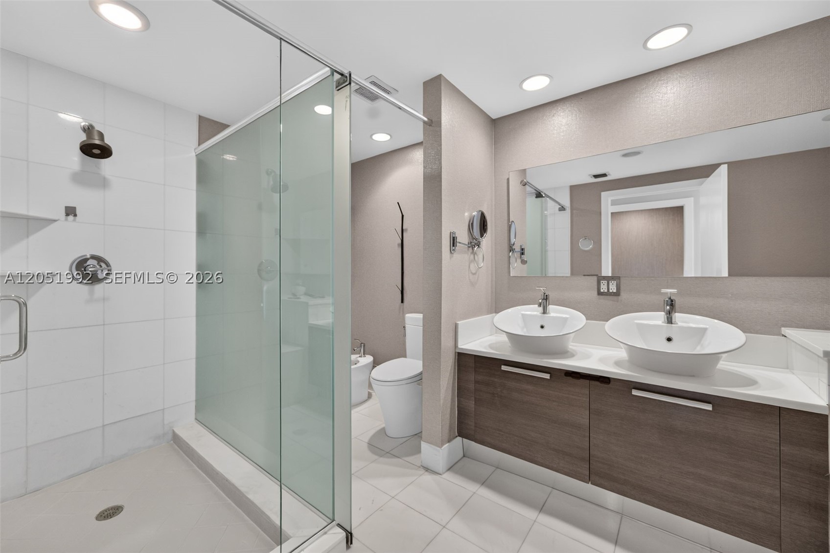 ARTECH RESIDENCES AT AVEN - Residential