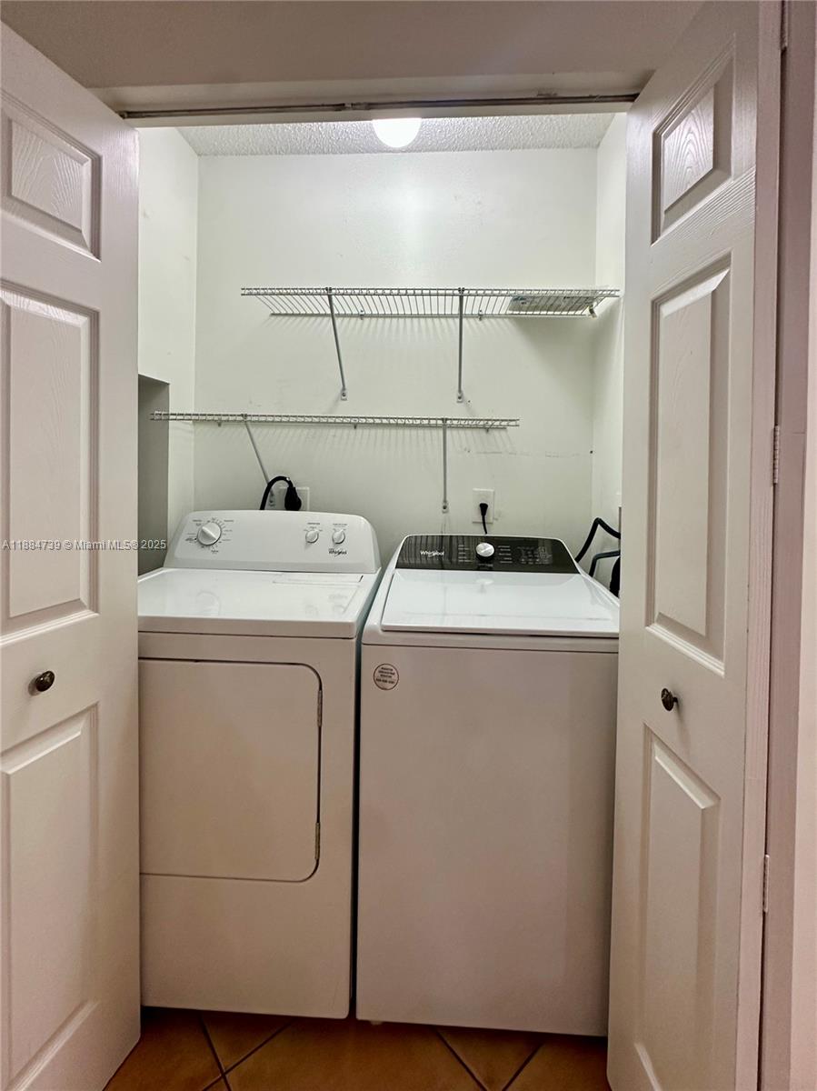 SOMERSET FOUR REPLAT - Residential Lease