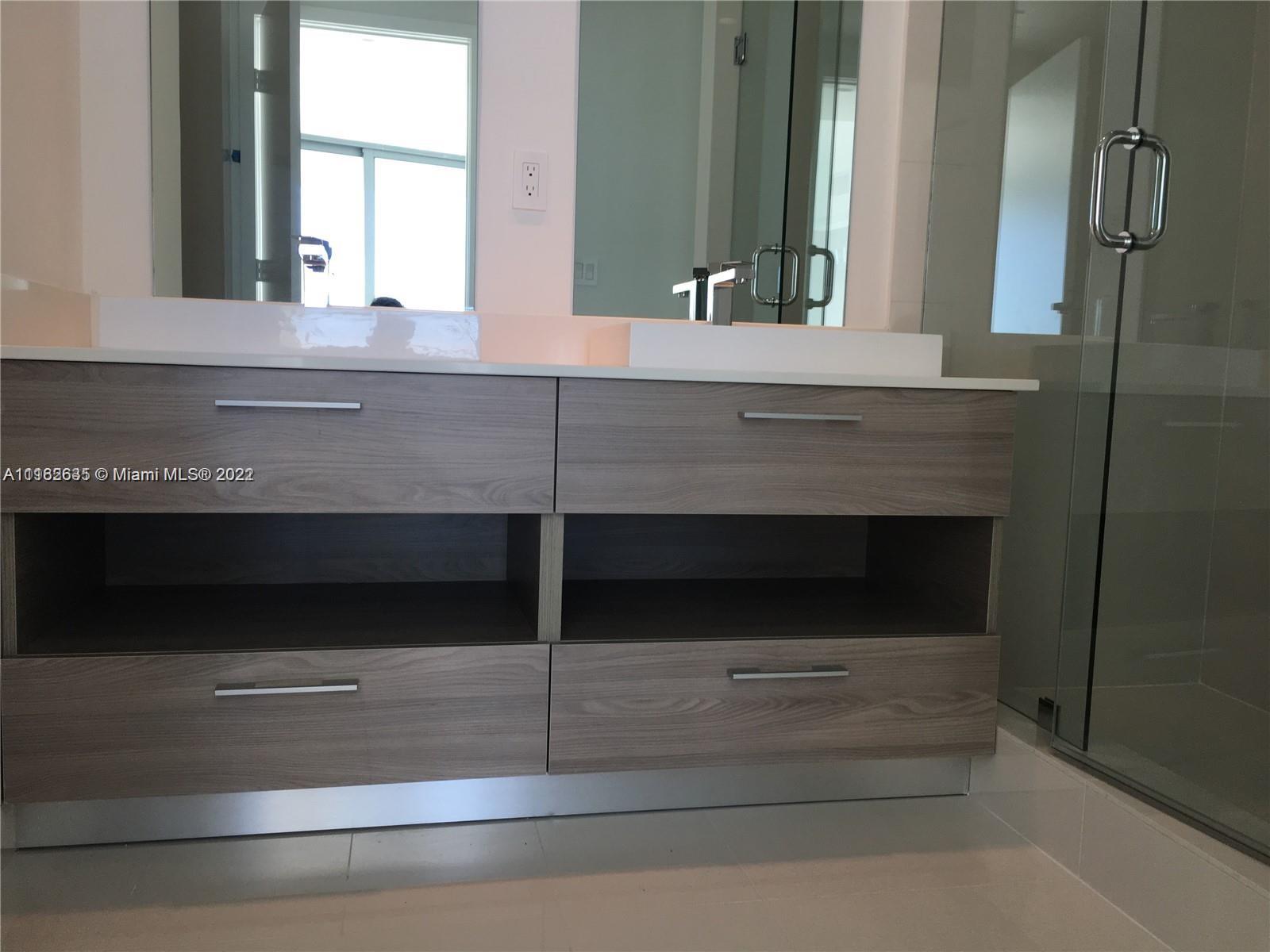 SLS BRICKELL - Residential Lease