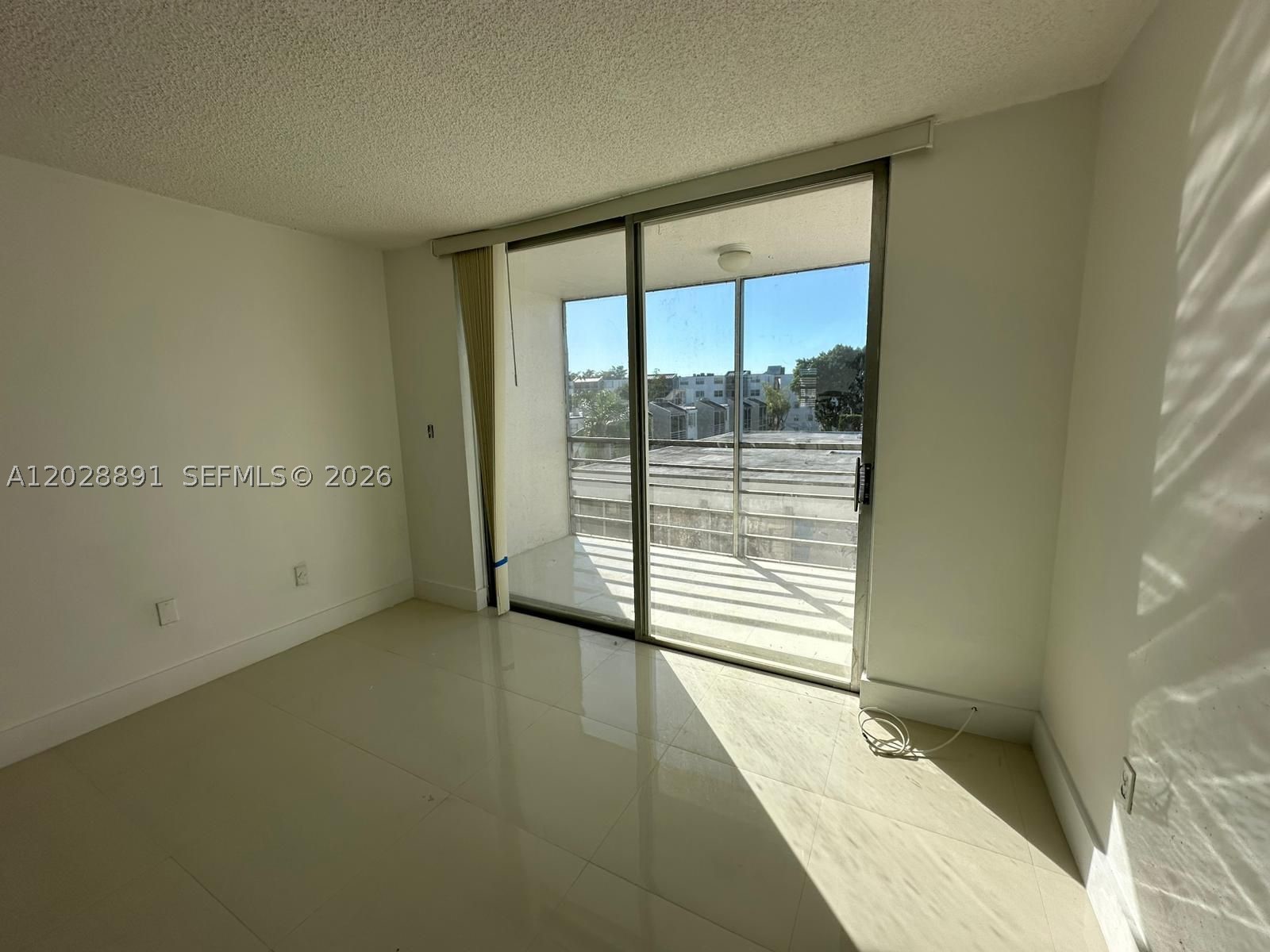 EL CONQUISTADOR NORTH CON - Residential