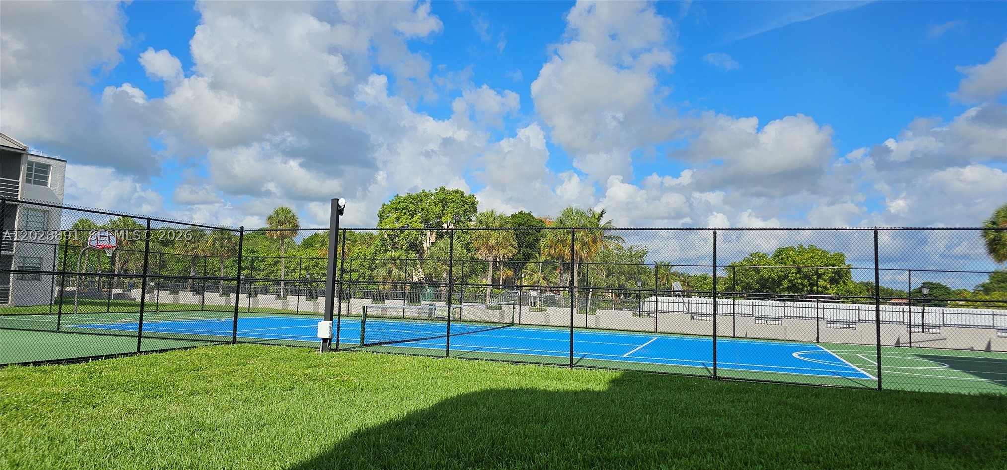 EL CONQUISTADOR NORTH CON - Residential