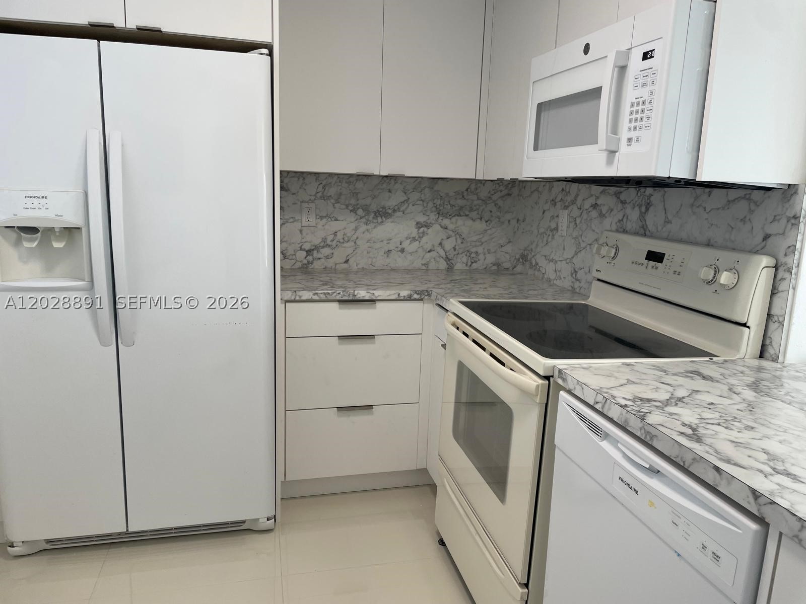 EL CONQUISTADOR NORTH CON - Residential
