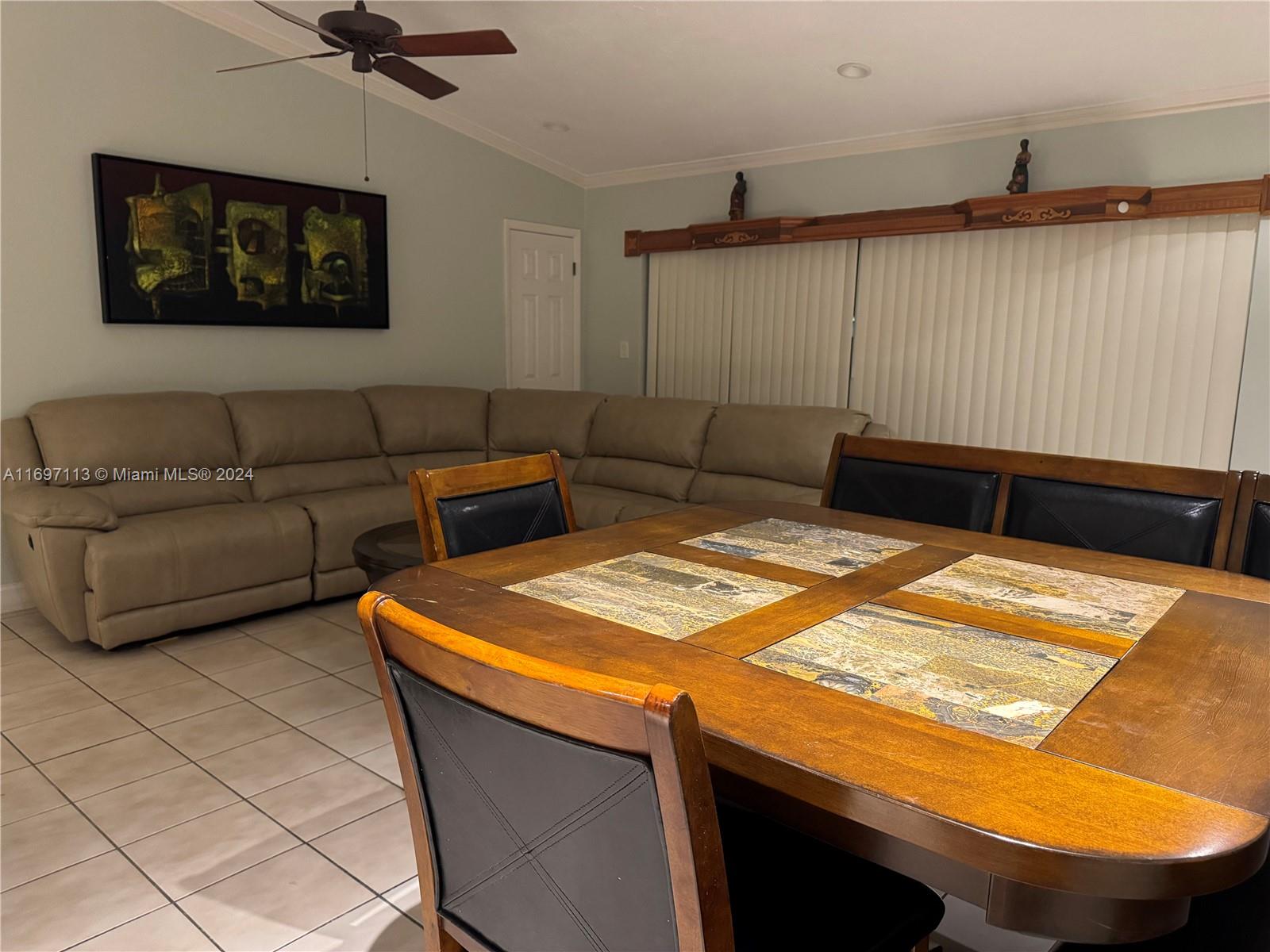 DEVON-AIRE VILLAS SEC 5 - Residential Lease
