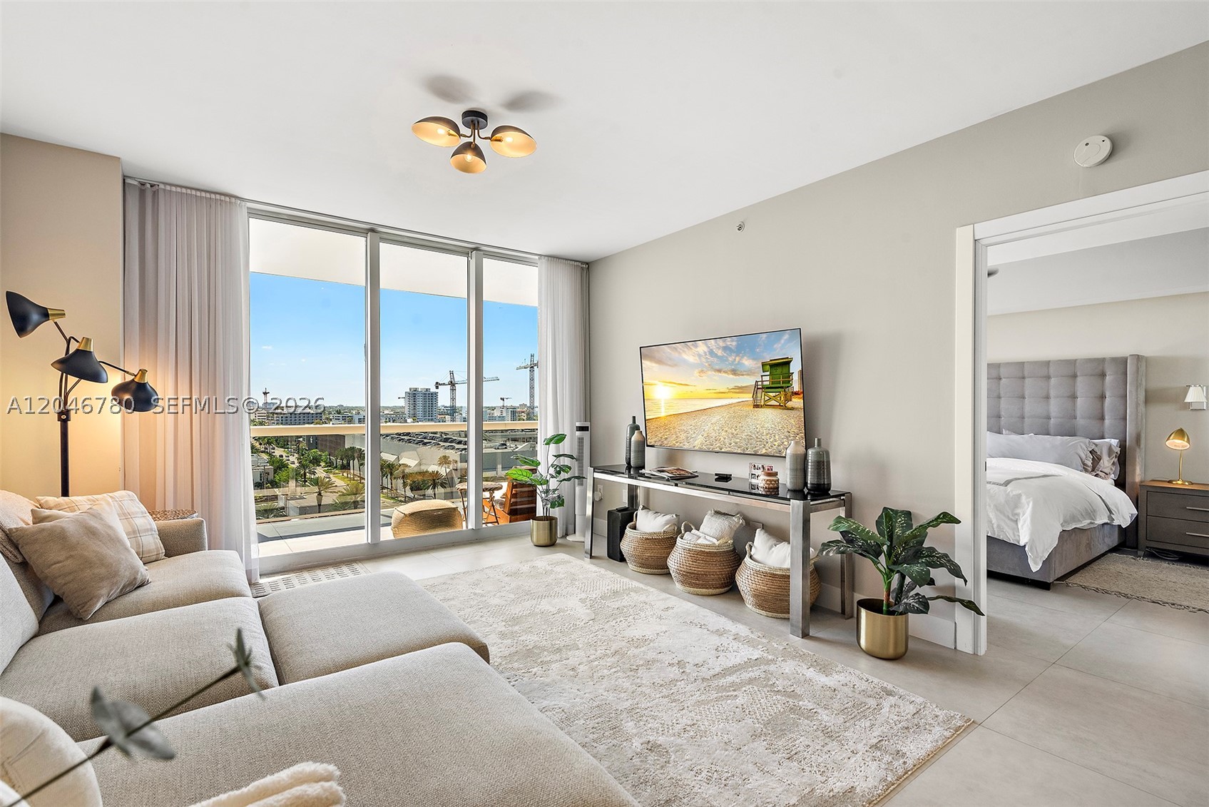 SOLIMAR CONDO - Residential