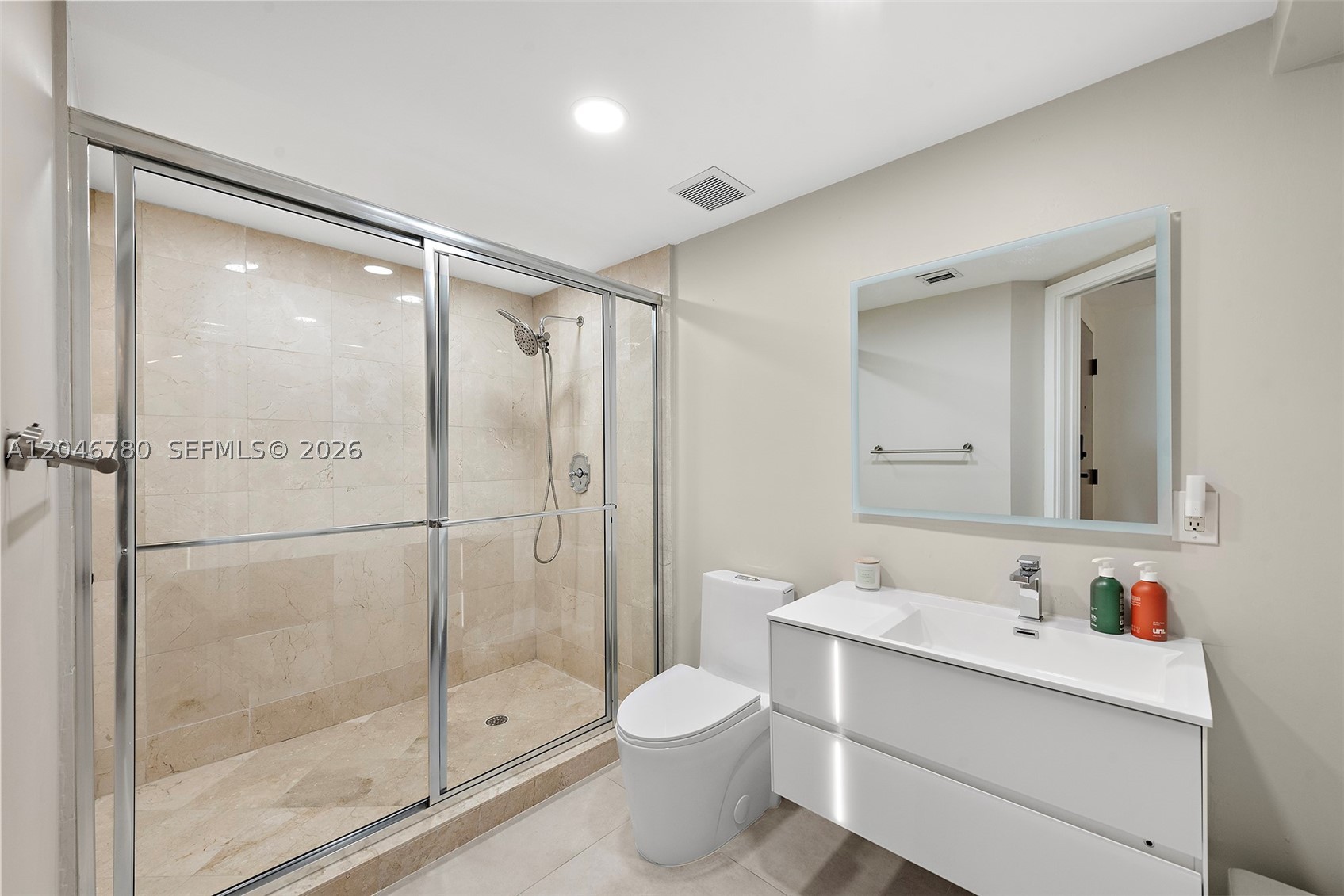 SOLIMAR CONDO - Residential