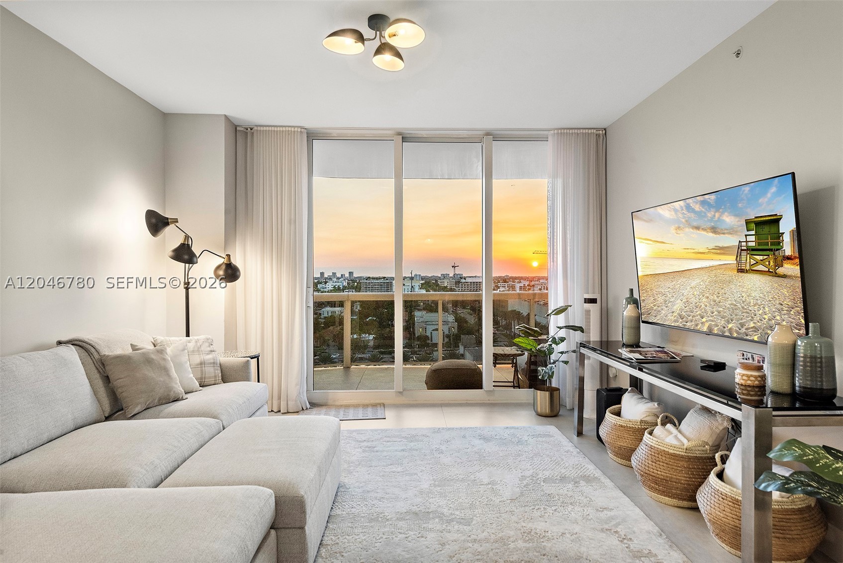 SOLIMAR CONDO - Residential