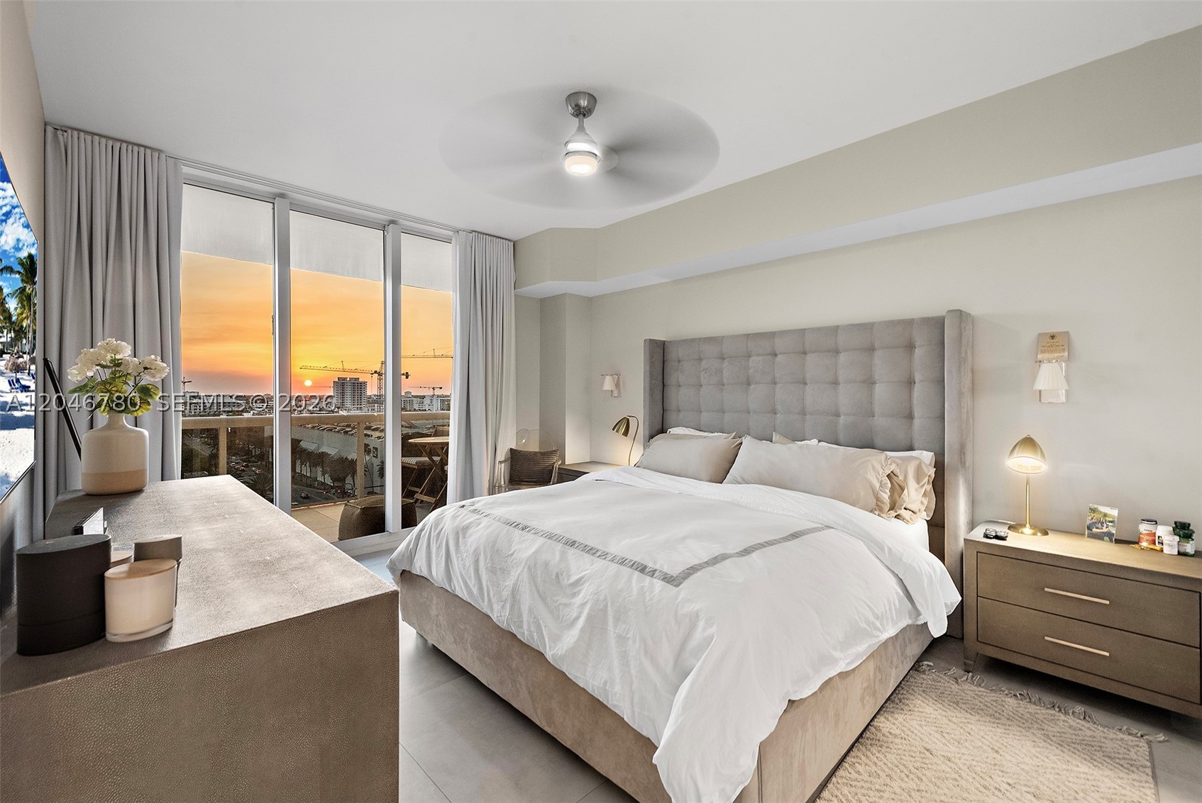 SOLIMAR CONDO - Residential