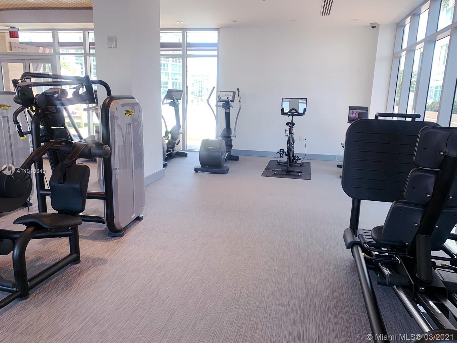PARQUE TOWERS CONDO - Residential Lease