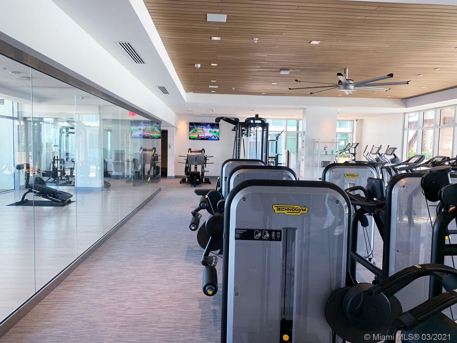 PARQUE TOWERS CONDO - Residential Lease