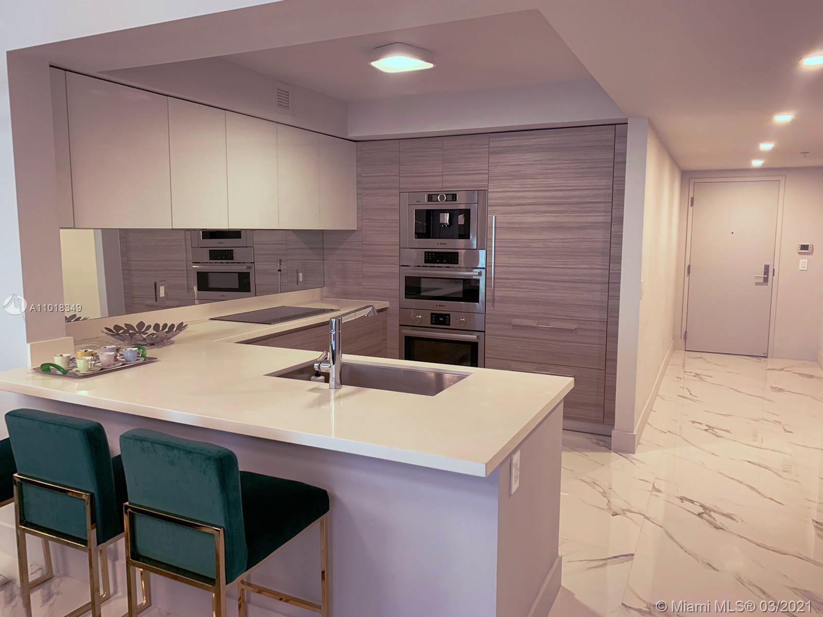 PARQUE TOWERS CONDO - Residential Lease