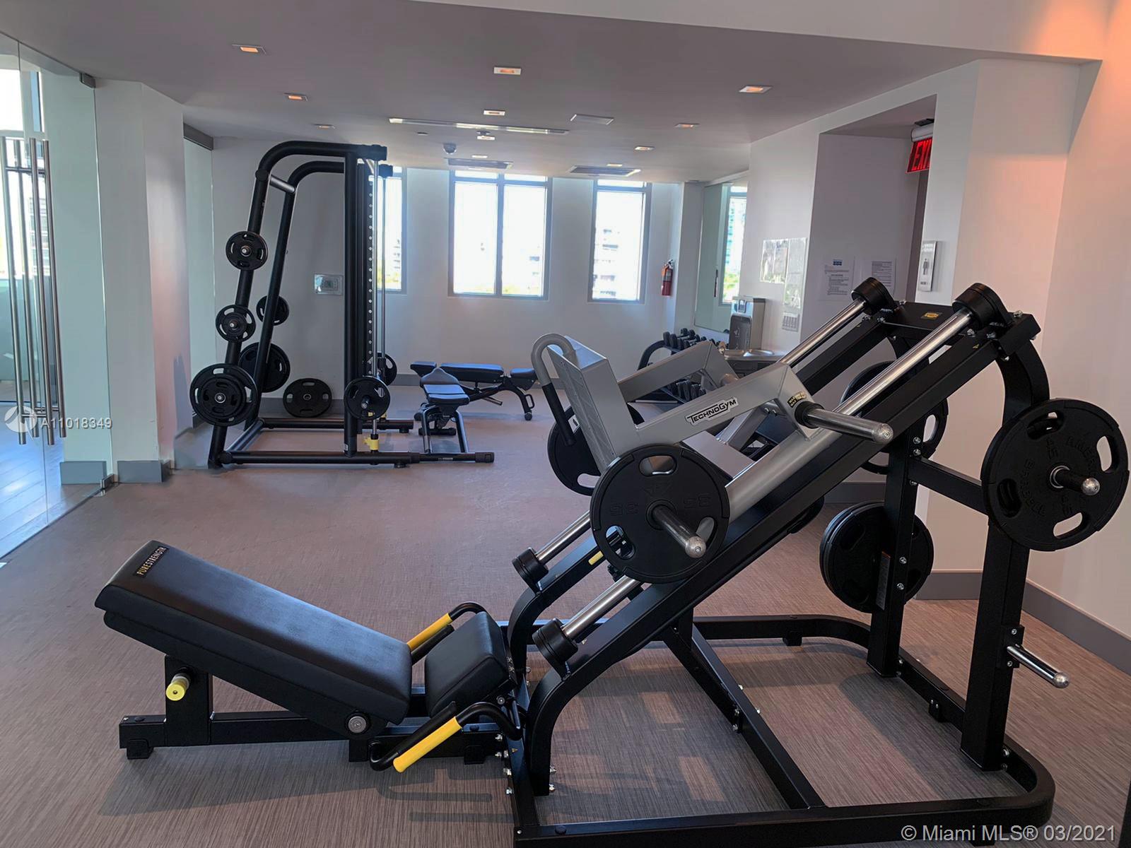 PARQUE TOWERS CONDO - Residential Lease