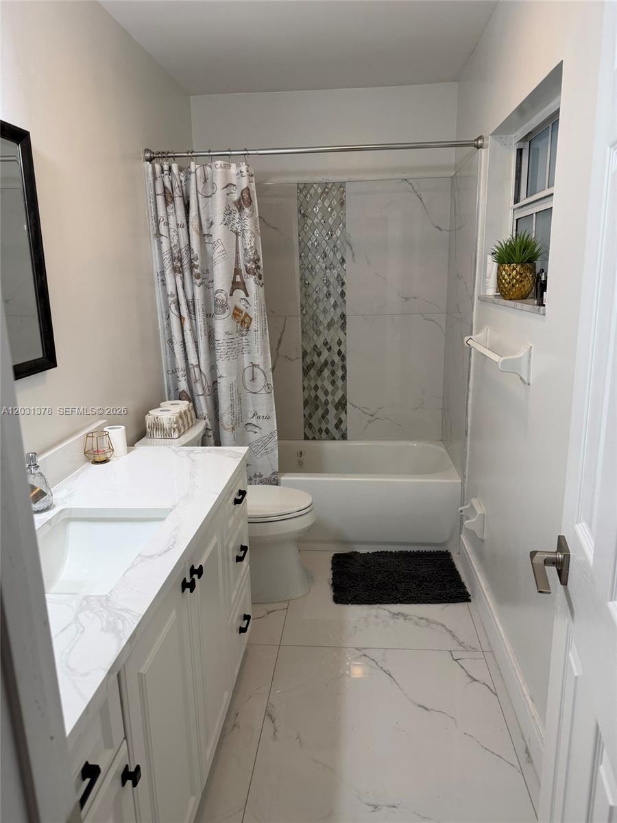 SANDALFOOT COVE SEC 11 - Residential