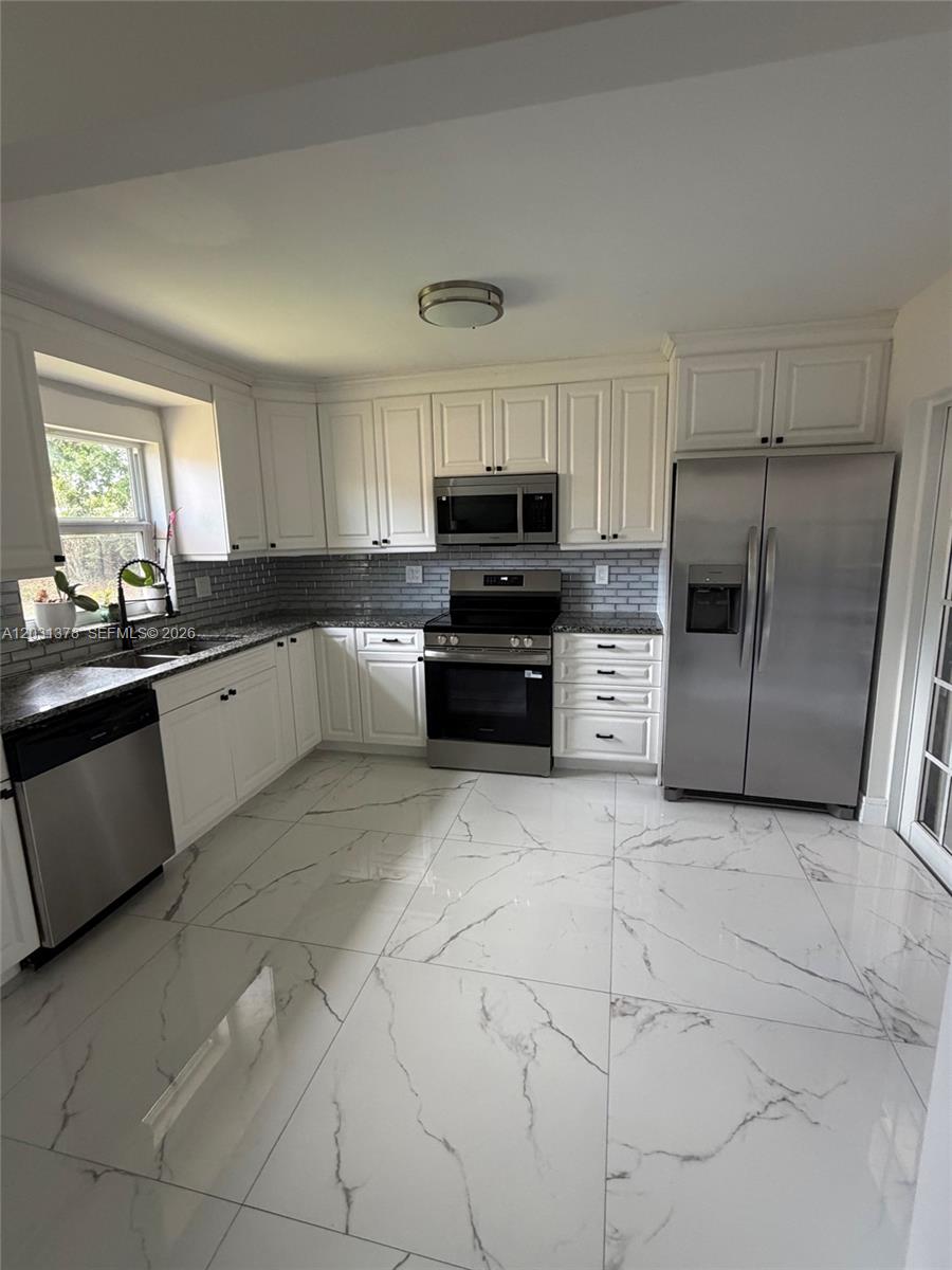 SANDALFOOT COVE SEC 11 - Residential