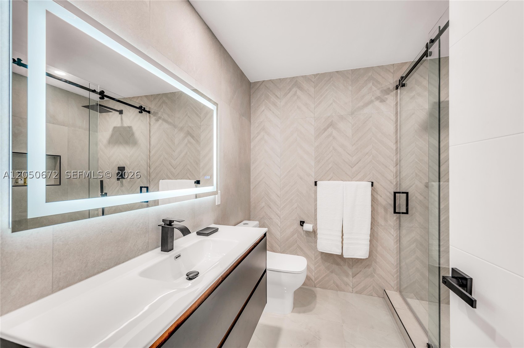 MIRROR LAKE ESTATES SEC T - Residential Lease
