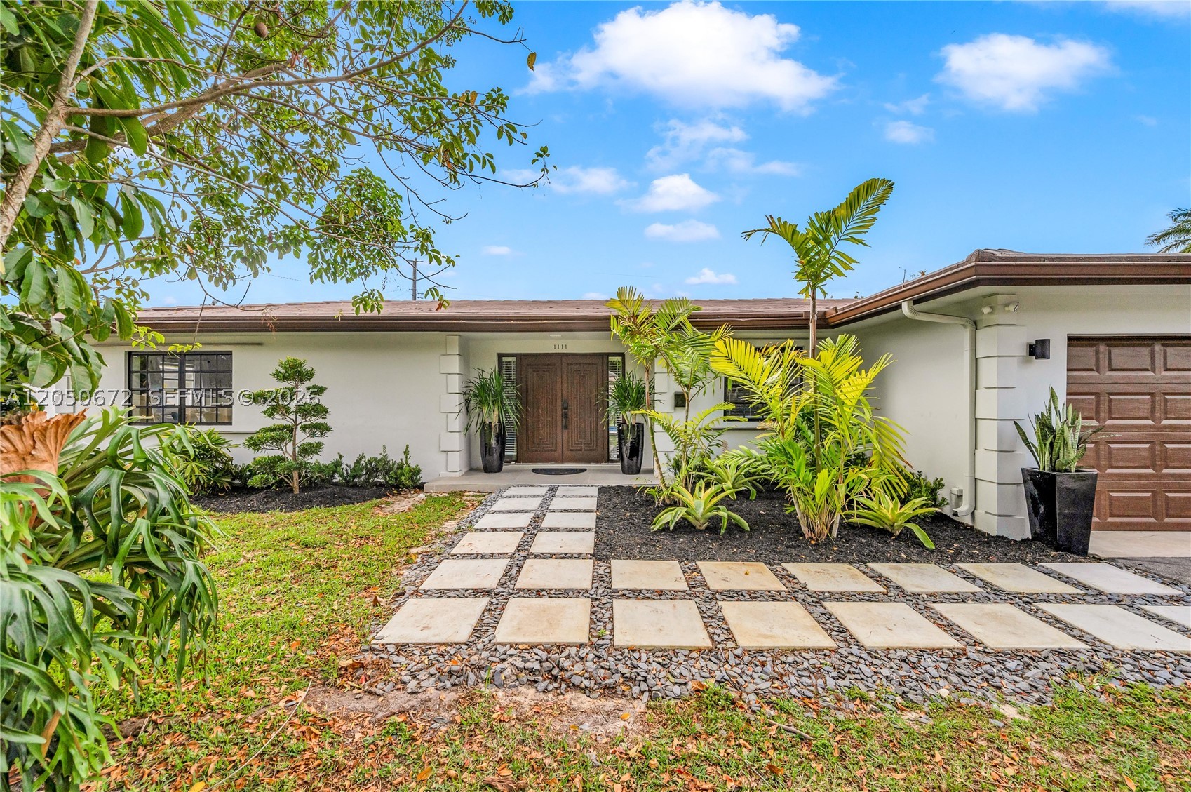 MIRROR LAKE ESTATES SEC T - Residential Lease