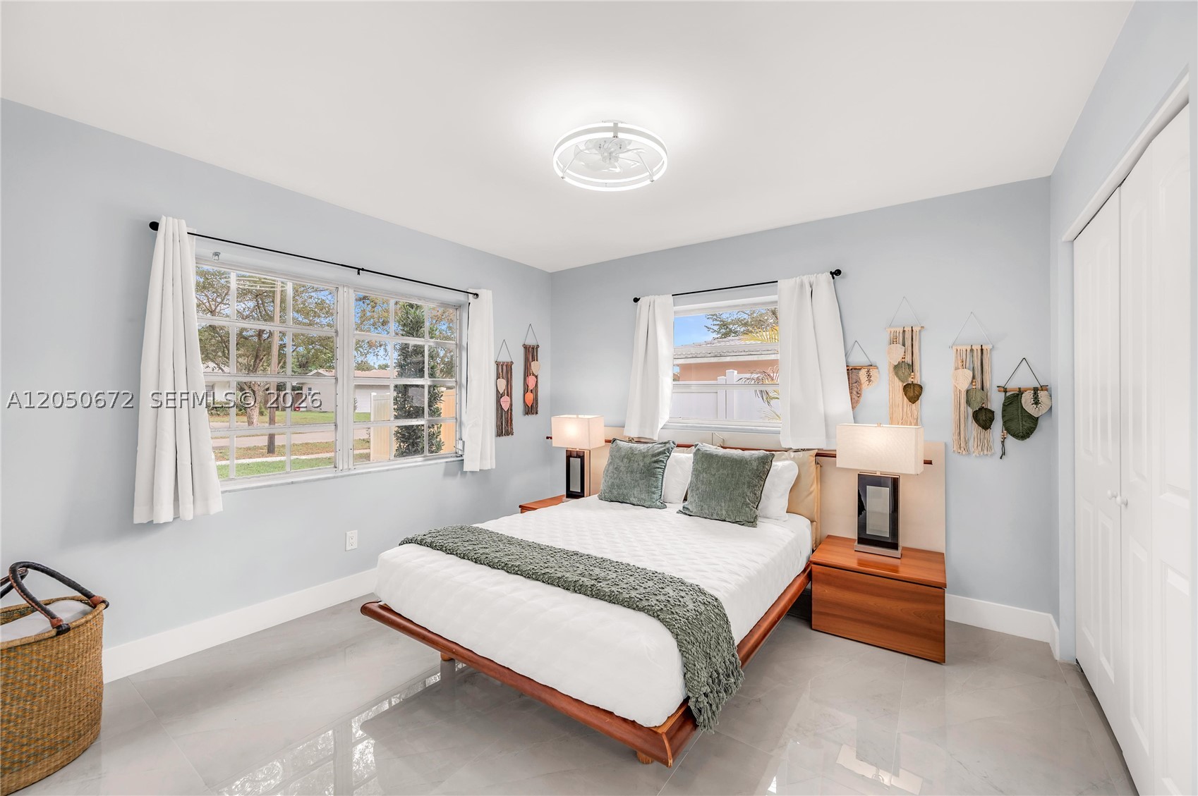 MIRROR LAKE ESTATES SEC T - Residential Lease