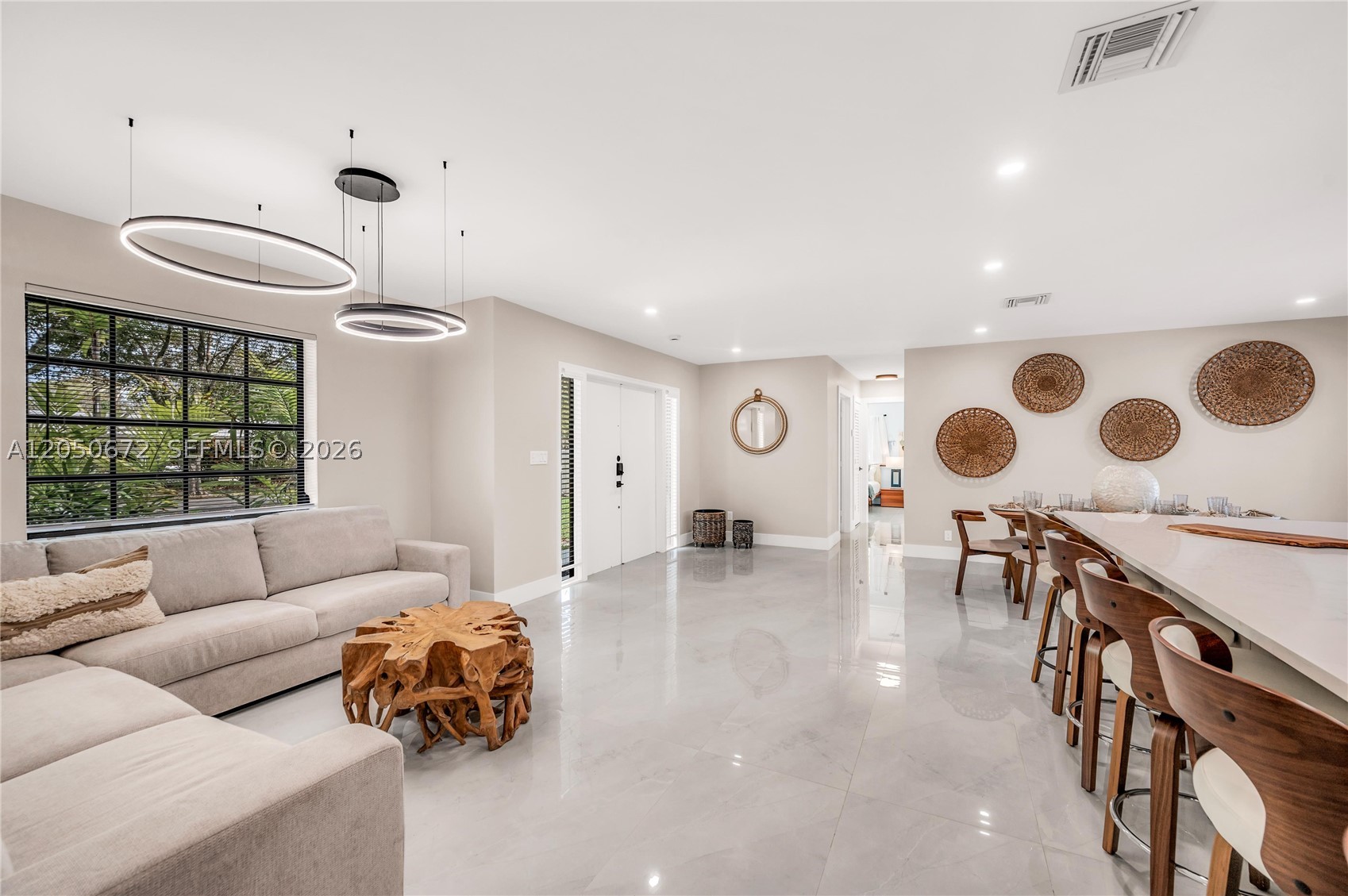 MIRROR LAKE ESTATES SEC T - Residential Lease